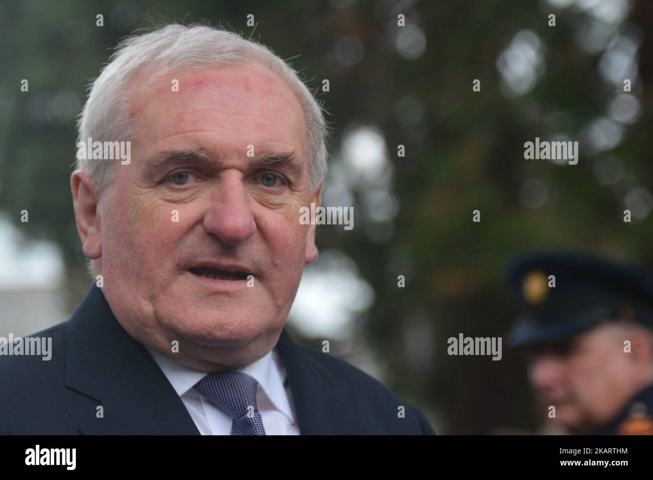 Un ancien Taoiseach Bertie Ahern quitte le service funéraire de l'ancien Taoiseach Liam Cosgrave. Samedi 7 octobre 2017, à Rathfarnham , Dublin, Irlande. Photo par Artur Widak Banque D'Images