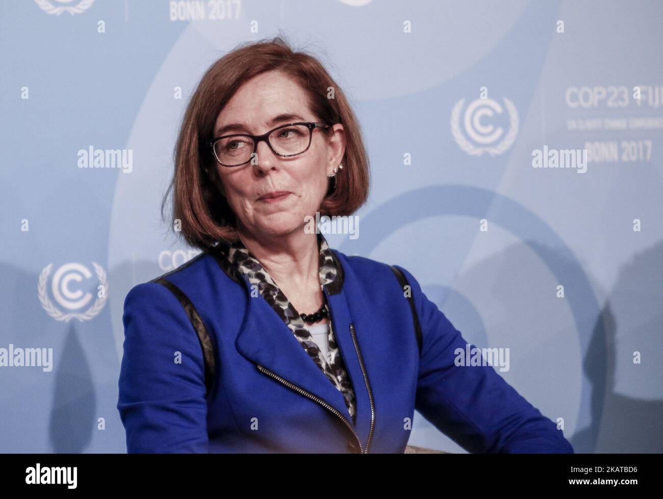 Gouverneur de l'Oregon, Kate Brown à la conférence d'une délégation de gouverneurs des États-Unis à la conférence des Fidji de COP23 à Bonn, en Allemagne, le 12th novembre 2017. COP23 est organisé par la Convention-cadre des Nations Unies sur les changements climatiques. Fidji assure la présidence de cette réunion à Bonn. (Photo par Dominika Zarzycka/NurPhoto) Banque D'Images