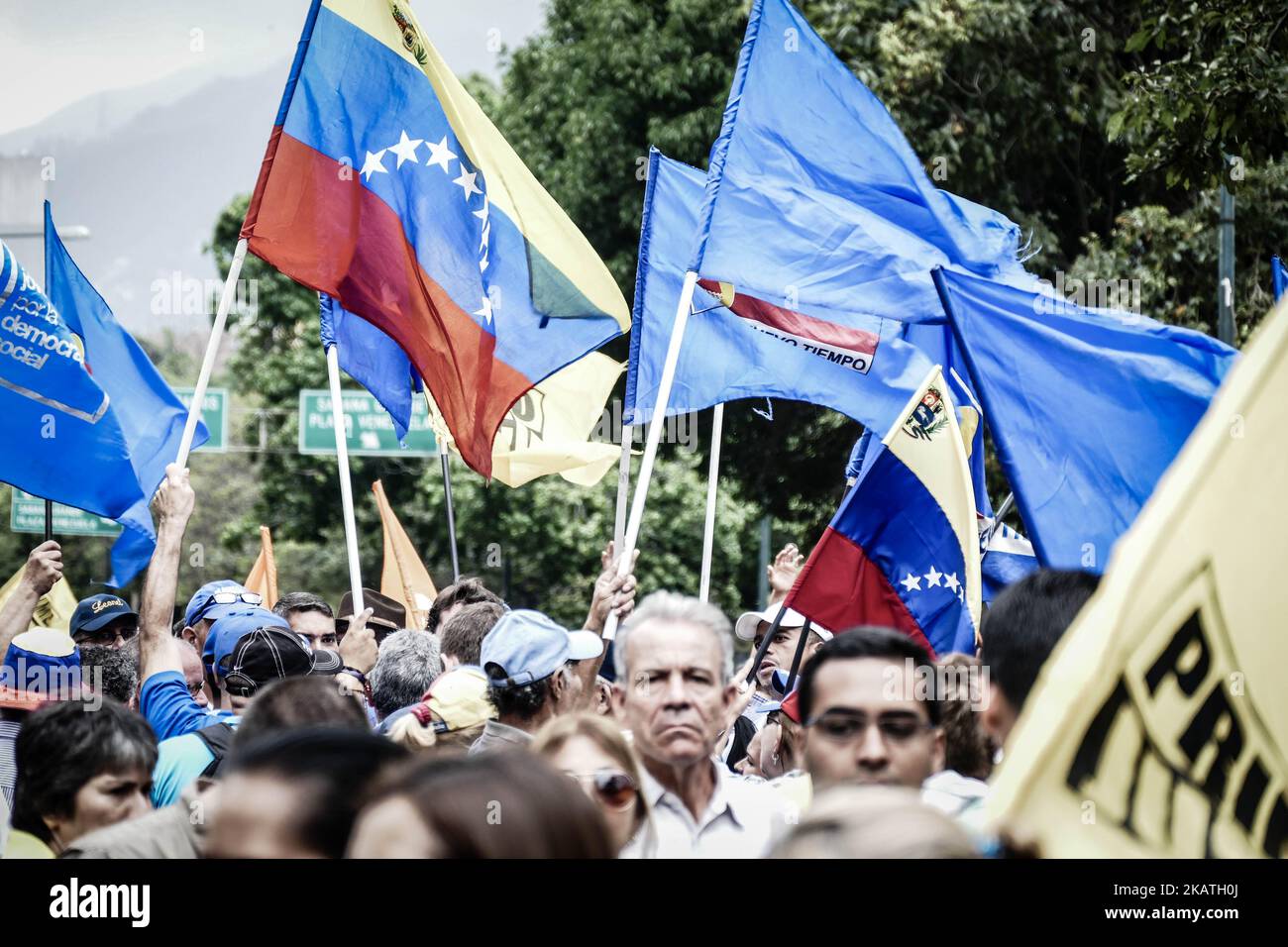 Des manifestants sont descendus dans les rues de Caracas pendant plusieurs mois pour protester contre le gouvernement du président Nicolas Maduro. Selon des organisations à but non lucratif, 129 personnes ont perdu la vie lors des manifestations de 2017. (Photo par Roman Camacho/NurPhoto) Banque D'Images