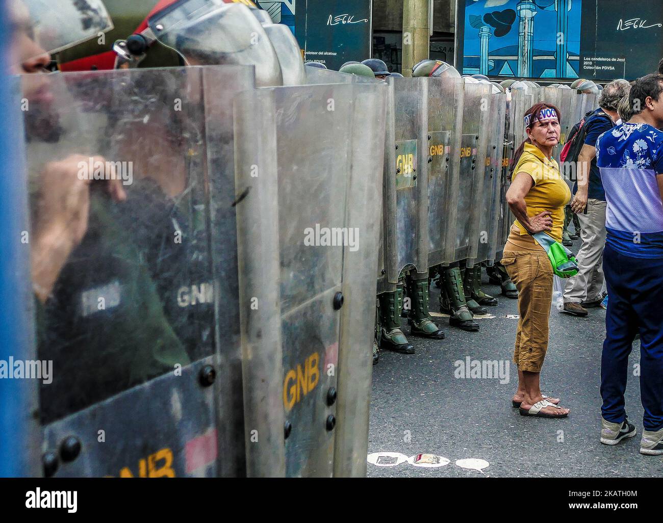 Des manifestants sont descendus dans les rues de Caracas pendant plusieurs mois pour protester contre le gouvernement du président Nicolas Maduro. Selon des organisations à but non lucratif, 129 personnes ont perdu la vie lors des manifestations de 2017. (Photo par Roman Camacho/NurPhoto) Banque D'Images