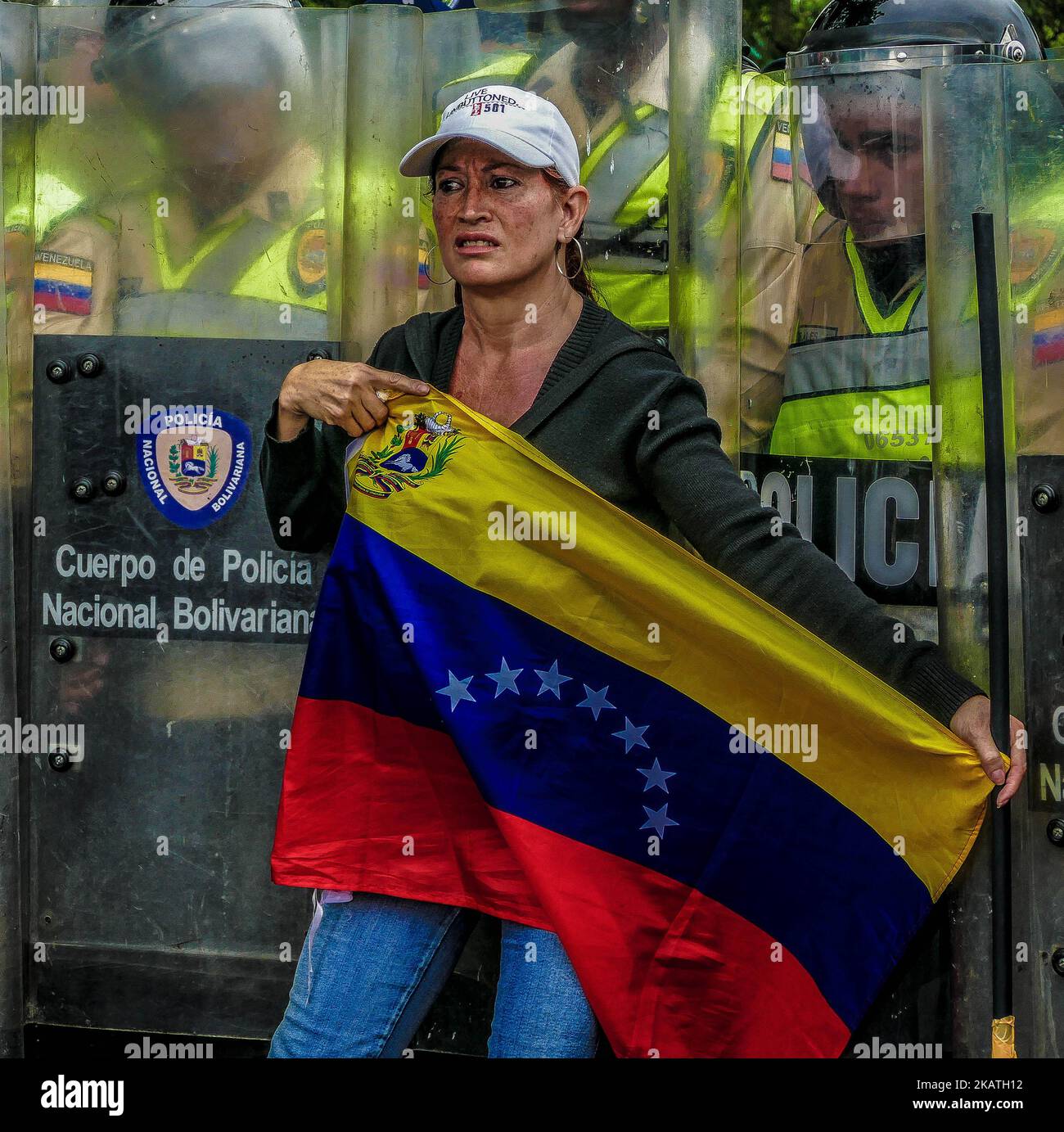 Des manifestants sont descendus dans les rues de Caracas pendant plusieurs mois pour protester contre le gouvernement du président Nicolas Maduro. Selon des organisations à but non lucratif, 129 personnes ont perdu la vie lors des manifestations de 2017. (Photo par Roman Camacho/NurPhoto) Banque D'Images