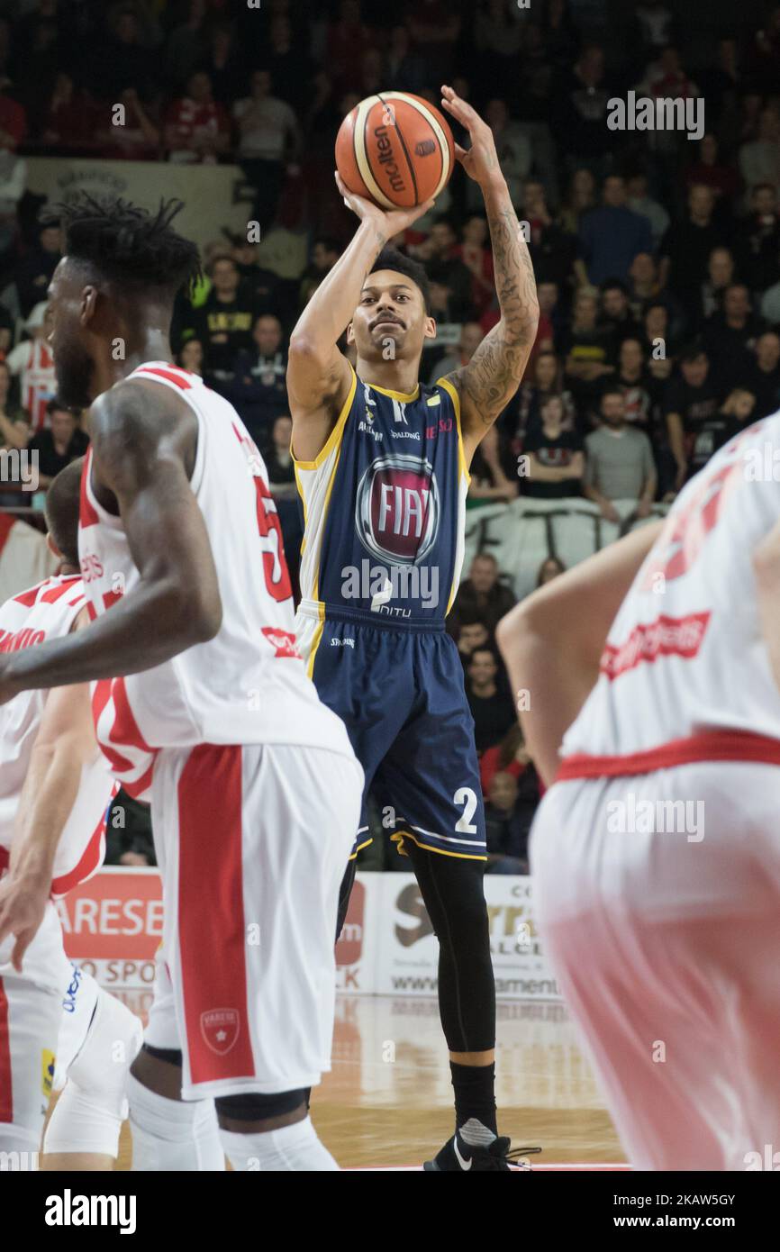 2 DIANTE GARRETT Auxilium en action pendant l'Italie Lega Panier de série A, match entre Openjobmestis Varèse - Auxilium Pallacanestro Torino, Italie le 14 janvier 2018 à Varèse Palasport Masnago (photo de Fabio Averna/NurPhoto) Banque D'Images