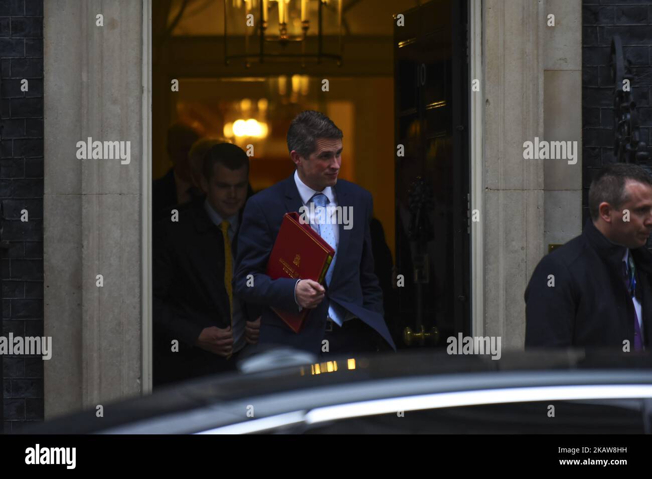 Le secrétaire britannique à la Défense, Gavin Williamson, part après avoir assisté à la réunion hebdomadaire du cabinet au numéro 10 Downing Street, dans le centre de Londres, le 23 janvier 2018. La première ministre Theresa May et une série de ministres ont réprimandé Boris Johnson lors de la réunion du cabinet après que son projet d'exiger davantage de financement pour le NHS ait été largement informé aux médias avant la réunion. (Photo par Alberto Pezzali/NurPhoto) Banque D'Images