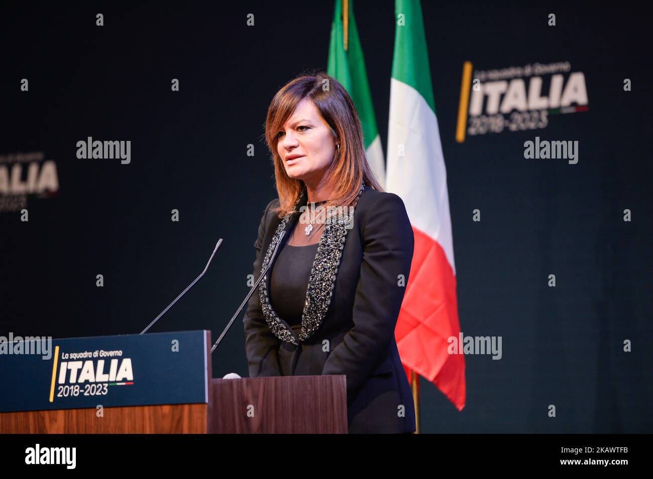 Paola Giannetakis, ministre de l'intérieur lors de la présentation de l'équipe du futur cabinet avant les élections sur 4 mars, faites par le chef du mouvement populiste italien cinq étoiles Luigi Di Maio, le 01 mars 2018 à Rome, en Italie. (Photo par Silvia Lore/NurPhoto) Banque D'Images