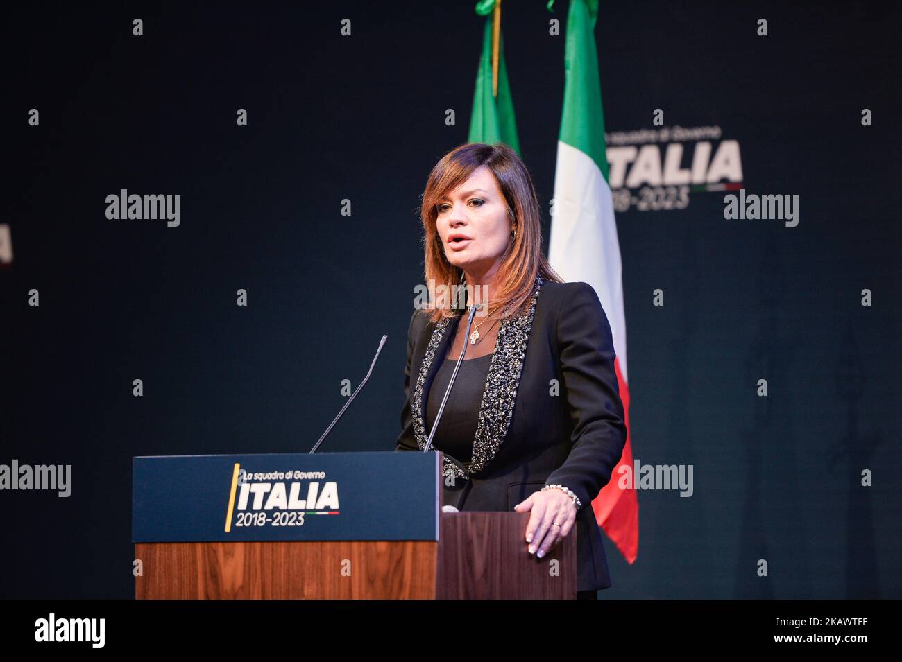 Paola Giannetakis, ministre de l'intérieur lors de la présentation de l'équipe du futur cabinet avant les élections sur 4 mars, faites par le chef du mouvement populiste italien cinq étoiles Luigi Di Maio, le 01 mars 2018 à Rome, en Italie. (Photo par Silvia Lore/NurPhoto) Banque D'Images