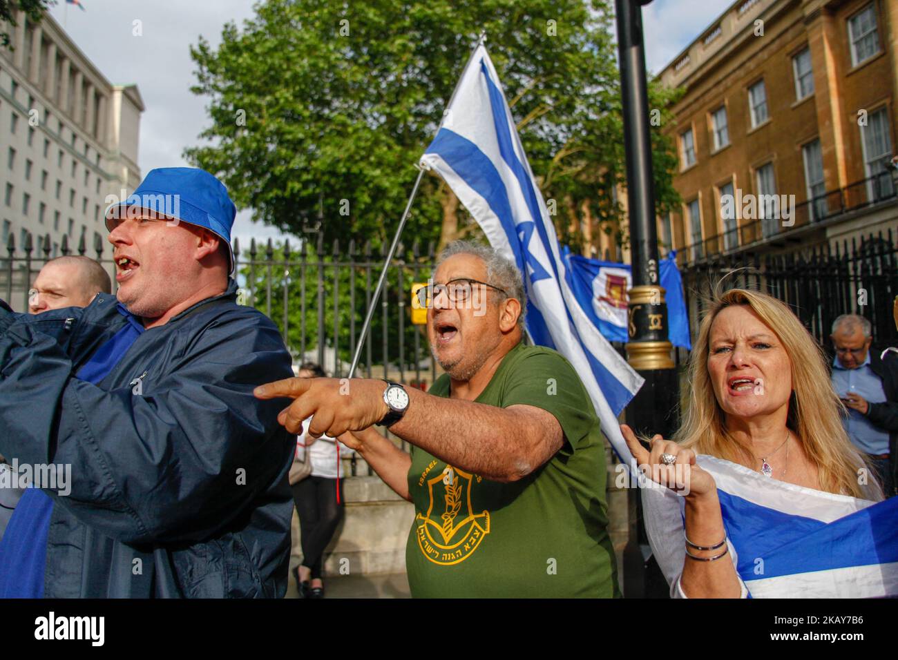 Contre-démonstration israélienne lors de la manifestation pour la Palestine libre. Les Palestiniens et ceux qui soutiennent la Palestine ont protesté à Londres, au Royaume-Uni, le 5 juin 2018, condamnant les récents meurtres dans la bande de Gaza. (Photo par Alex Cavendish/NurPhoto) Banque D'Images