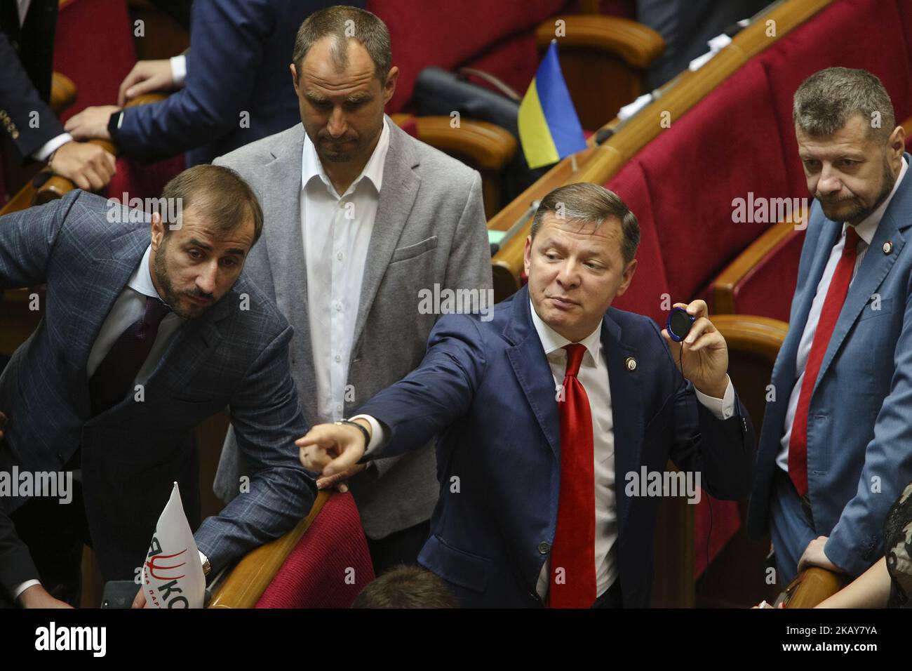 OLEH Lyashko (C) assiste à la session du Parlement à Kiev, Ukraine, 7 juin 2018. Les députés ukrainiens votent sur la législation anti-corruption à la demande du FMI et sur la révocation du ministre des Finances Oleksandr Danyliuk, un réformiste populaire auprès de l'Occident, mais méprisé par le PM Hroysman. (Photo par Sergii Kharchenko/NurPhoto) Banque D'Images