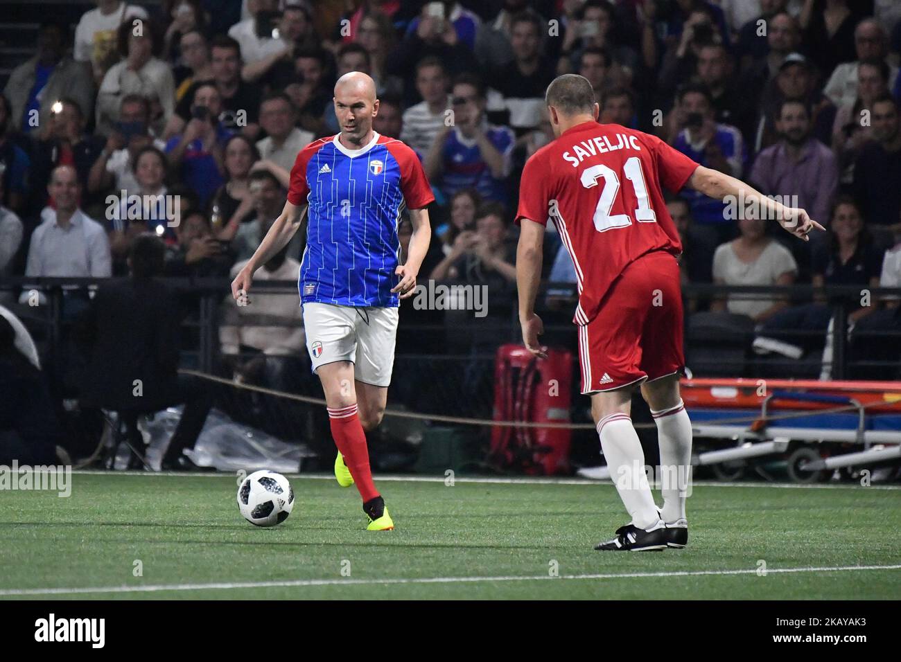 Zinedine Zidane lors d'une exposition de football entre l'équipe nationale française de football de la coupe du monde 1998 et la FIFA 98 composée d'anciens joueurs internationaux, pour marquer le 20th anniversaire de la victoire de la coupe du monde 1998 en France, sur 12 juin 2018 à l'U Arena de Nanterre, près de Paris. (Photo de Julien Mattia/NurPhoto) Banque D'Images