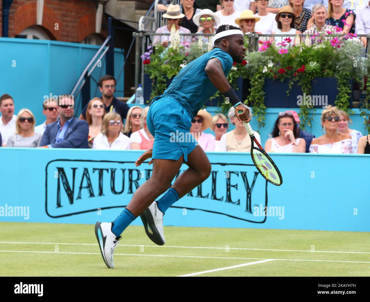 Frances Tiafoe (Etats-Unis) en action pendant les Championnats Fever-Tree 2nd Round Match entre Frances Tiafoe (Etats-Unis) contre Leonardo Mayer(ARG) au Queen's Club de Londres, Royaume-Uni sur 20 juin 2018. (Photo de Kieran Galvin/NurPhoto) Banque D'Images