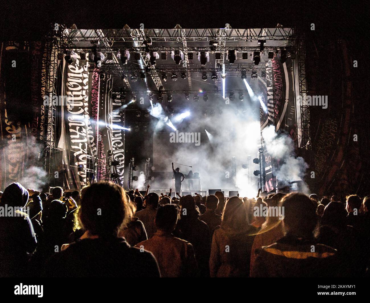 Le public applaudisse lors du concert Atari Teenage Riot au festival de sons différents à Lublin, en Pologne, sur 30 juin 2018. (Photo par Dominika Zarzycka/NurPhoto) Banque D'Images