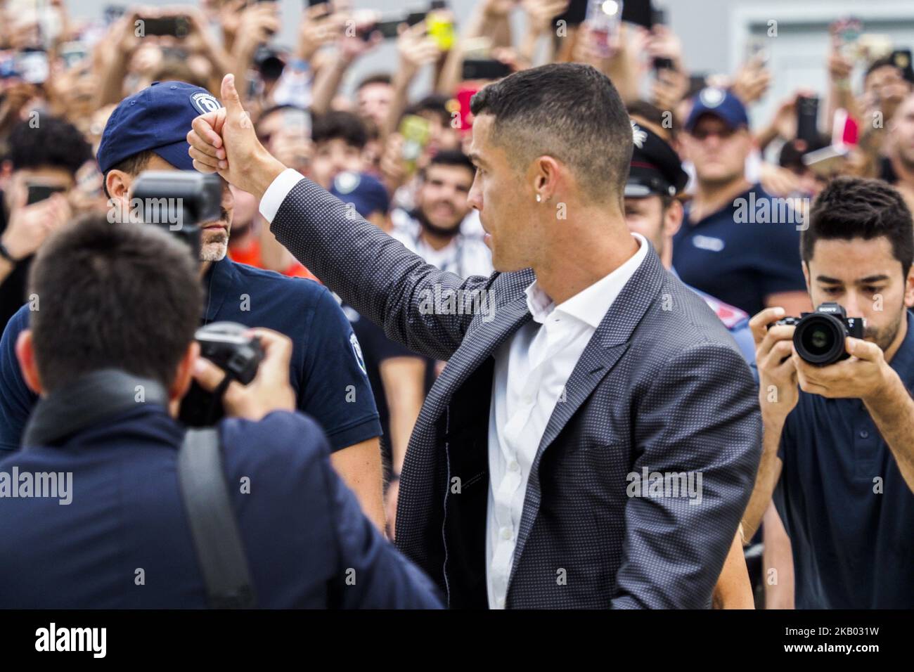 Cristiano Ronaldo arrive au centre médical de Juventus à Turin, en Italie, sur 16 juillet 2018. (Photo de Mauro Ujetto/NurPhoto) Banque D'Images