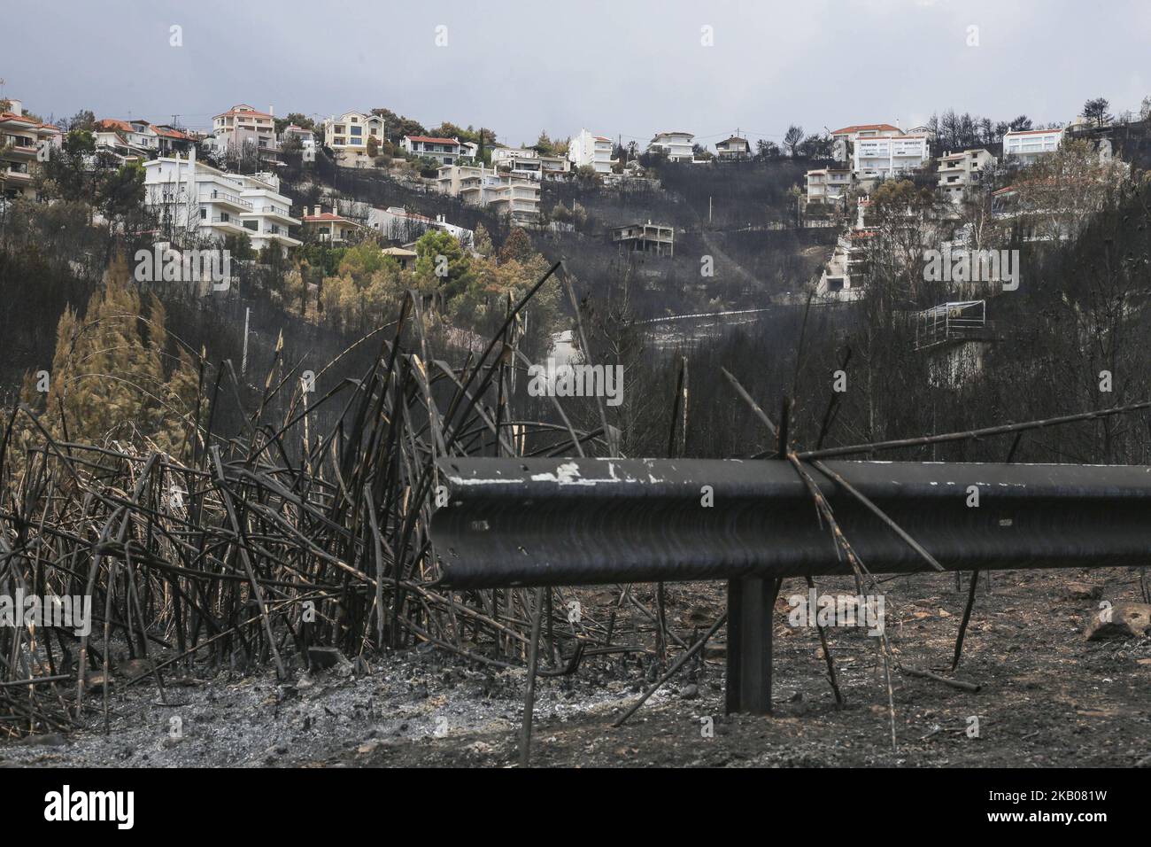 Photos de la région plus large de Mati et Neos Voutsas dans l'est de l'Attique près d'Athènes après le feu. Le feu qui a eu lieu le 23 juillet 2018 a été l'un des plus fidèles du siècle. Le nombre de morts a été porté à 88 victimes. Beaucoup de gens manquent encore et la recherche est toujours en cours. La région est toujours sans électricité. Le premier compte a été que 2500 maisons ont été détruites. 28 juillet 2018 - Mati, Attique, Grèce (photo de Nicolas Economou/NurPhoto) Banque D'Images