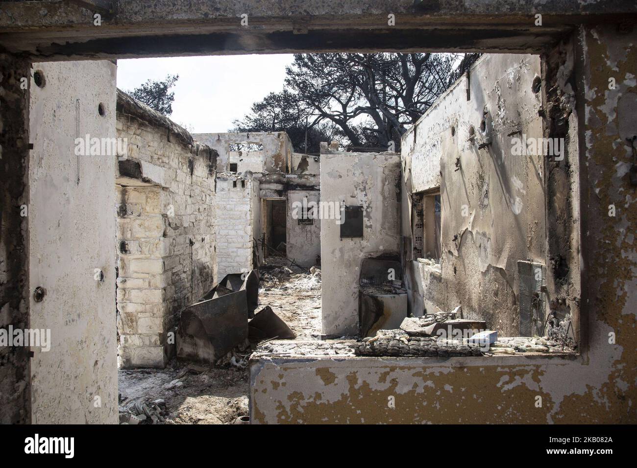 Photos de la région plus large de Mati et Neos Voutsas dans l'est de l'Attique près d'Athènes après le feu. Le feu qui a eu lieu le 23 juillet 2018 a été l'un des plus fidèles du siècle. Le nombre de morts a été porté à 88 victimes. Beaucoup de gens manquent encore et la recherche est toujours en cours. La région est toujours sans électricité. Le premier compte a été que 2500 maisons ont été détruites. 28 juillet 2018 - Mati, Attique, Grèce (photo de Nicolas Economou/NurPhoto) Banque D'Images