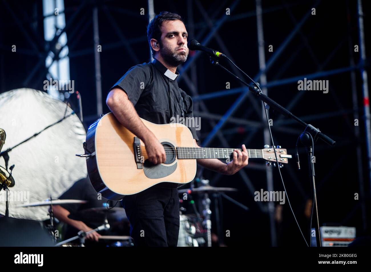Colapesce, chanteur italien indépendant et auteur de chansons, est photographié sur scène lors du festival todays 2018 à Turin, Italie (photo de Roberto Finizio/NurPhoto) Banque D'Images