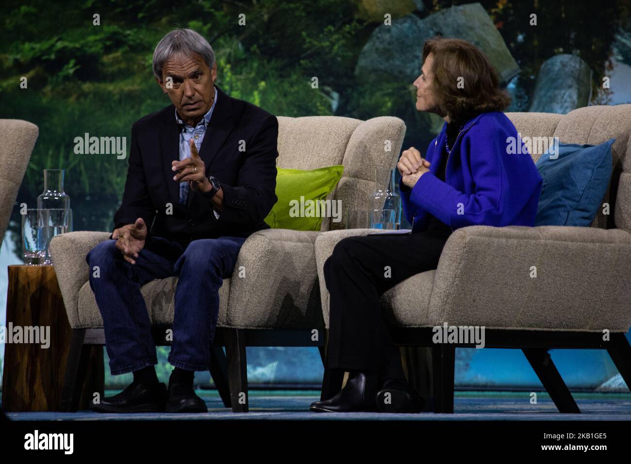 Nainoa Thompson, Président de la Polynesian Voyaging Society parle de la protection des systèmes d'eau critiques avec Sylvia Earle, au Sommet climatique, dans le cadre de la conférence Dreamforce, 27 septembre 2018 au centre civique, San Francisco, CA (photo de Khaled Sayed/NurPhoto) Banque D'Images