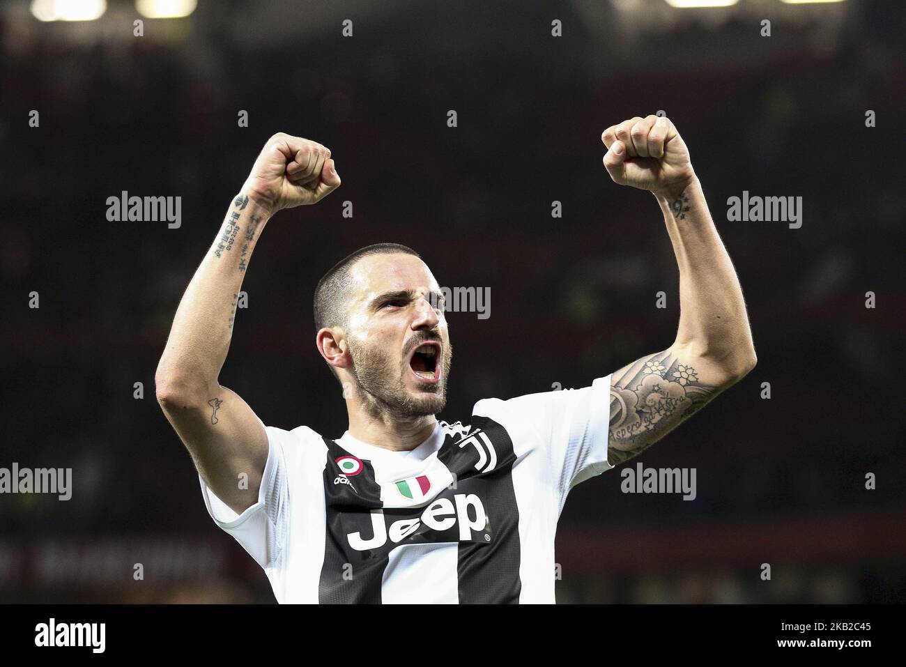 Le défenseur de la Juventus Leonardo Bonucci (19) célèbre la victoire après le match de football du groupe de la Ligue des champions de l'UEFA n.3 Manchester United contre Juventus sur 23 octobre 2018 au Old Trafford, à Manchester, au Royaume-Uni. (Photo de Matteo Bottanelli/NurPhoto) Banque D'Images