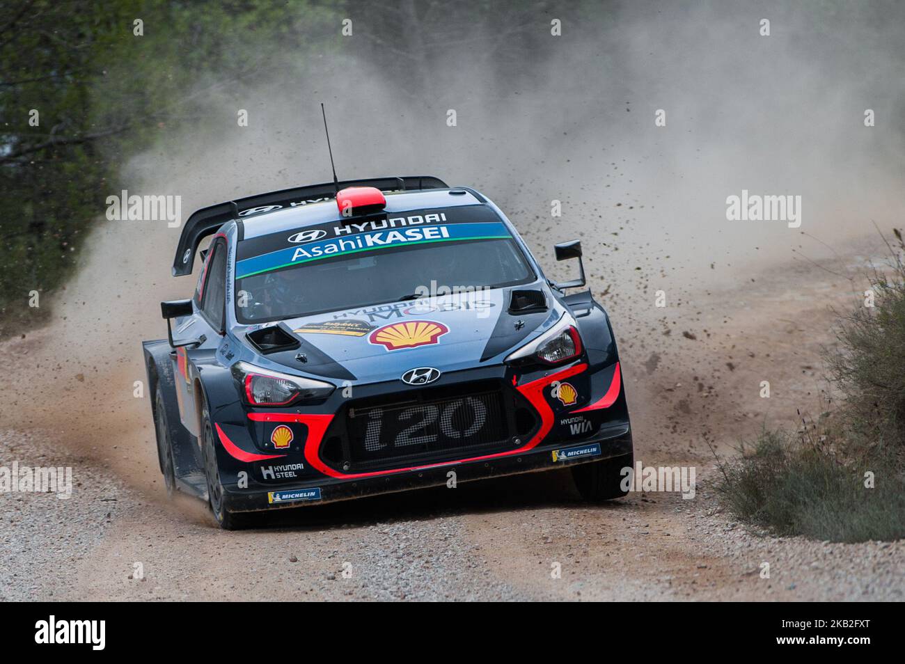 Le pilote espagnol, Daniel Sordo et son copilote Carlos del Barrio de Hyundai Motorsport, avec sa Hyundai i20 coupé WRC au cours de la première journée du Rallye RACC Catalunya Costa Daurada, sur 26 octobre 2018 à Salou, Espagne. (Photo de Joan Cros/NurPhoto) Banque D'Images