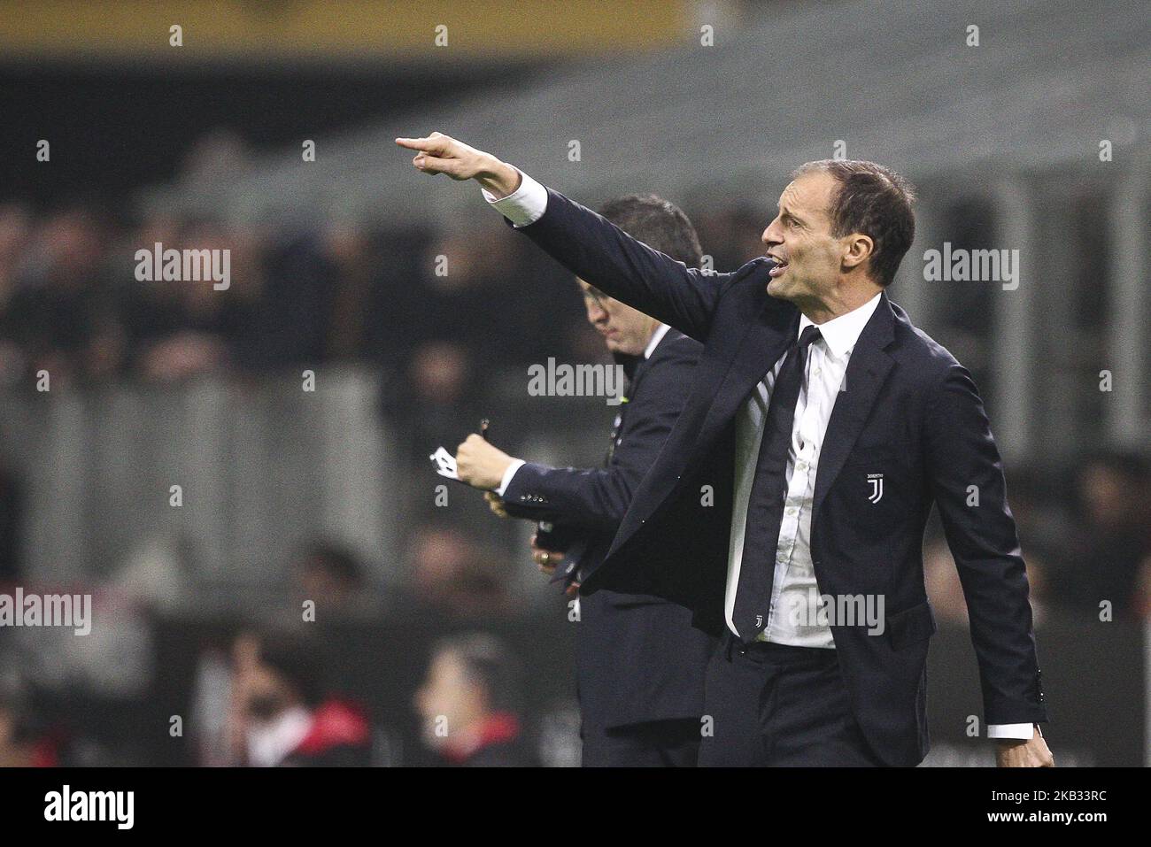 Juventus entraîneur Massimiliano Allegri pendant la série Un match de football n.12 MILAN - JUVENTUS le 11/11/2018 au Stadio Giuseppe Meazza à Milan, Italie. (Photo de Matteo Bottanelli/NurPhoto) Banque D'Images