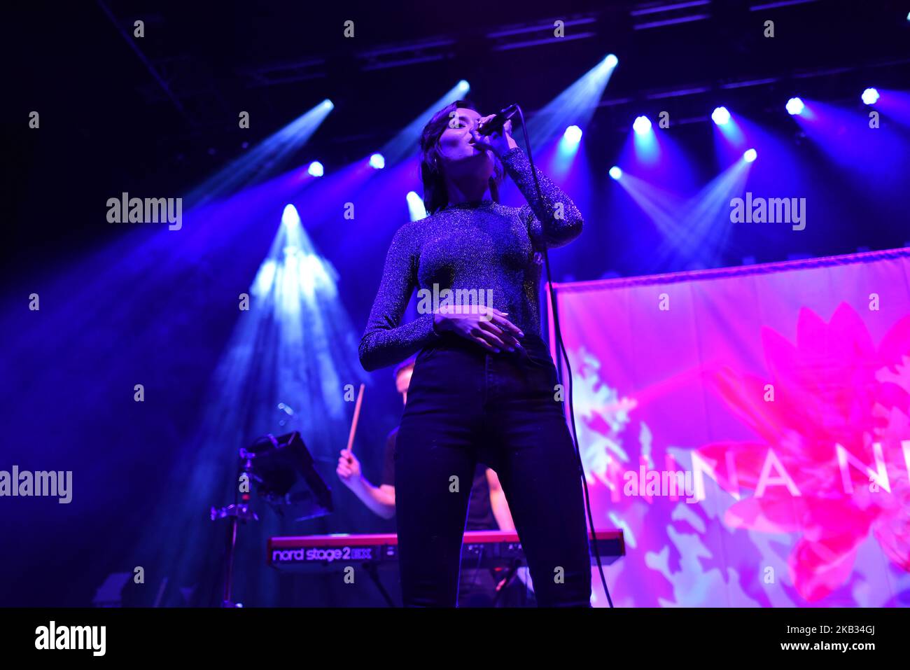 La chanteuse et compositeur écossaise Nina Nesbitt se produit sur scène au O2 Shepherd Bush Empire, Londres on 13 novembre 2018. (Photo par Alberto Pezzali/NurPhoto) Banque D'Images