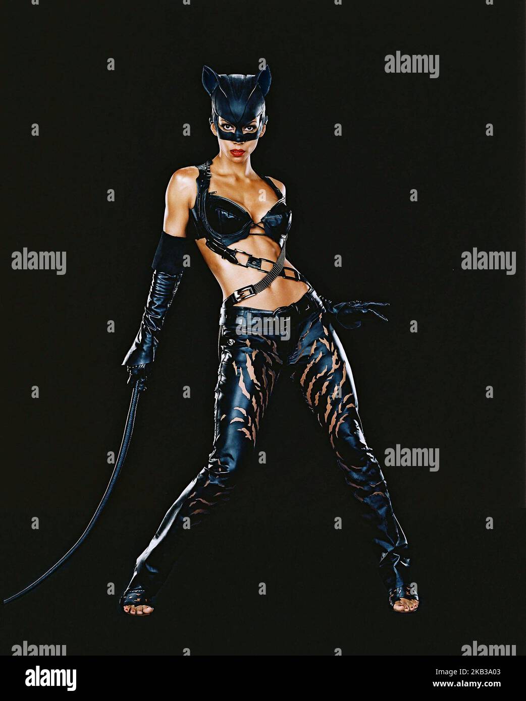 CATWOMAN, Halle Berry, 2004 Banque D'Images
