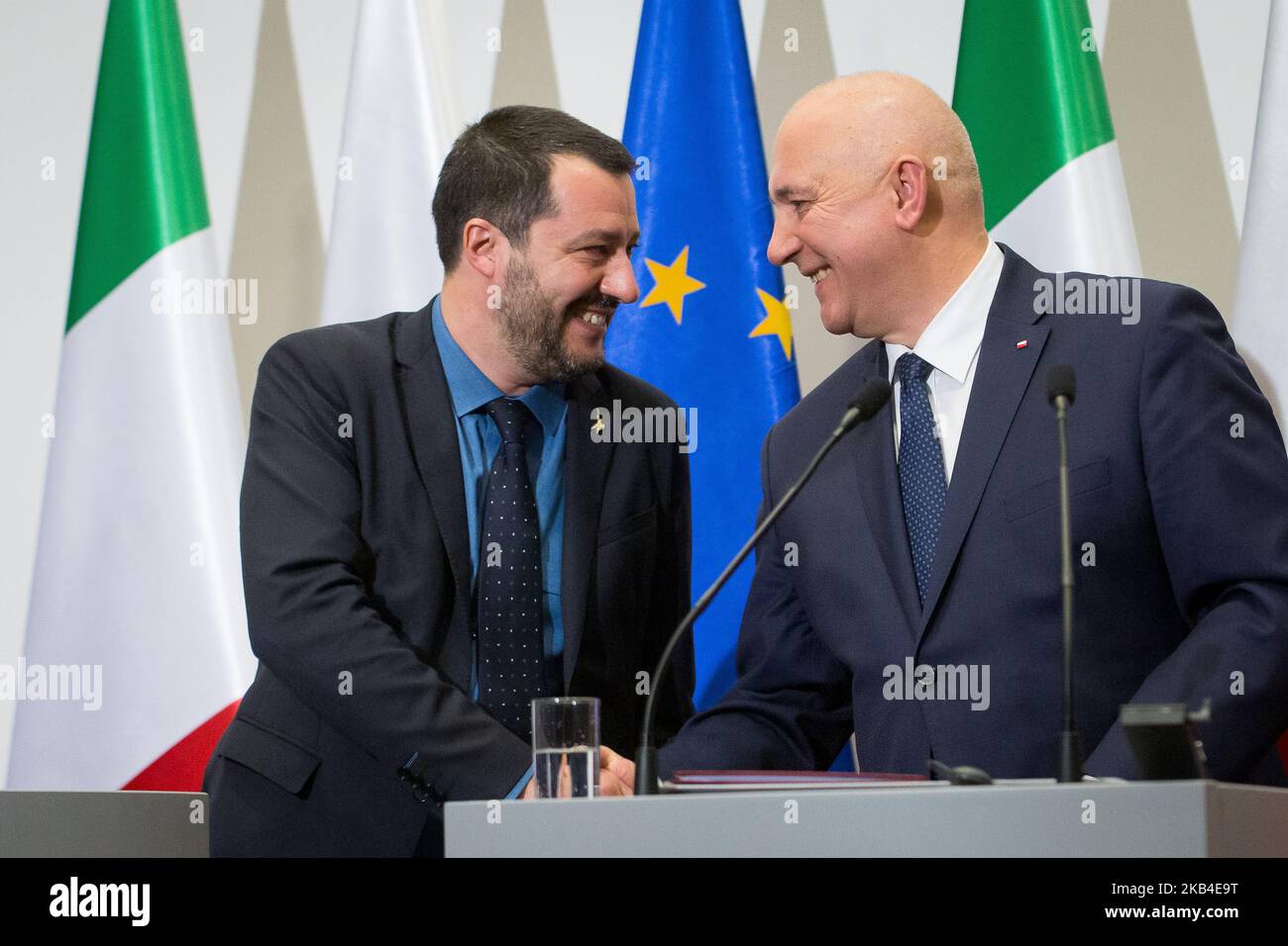 Matteo Salvini (L), vice-Premier ministre italien, et Joachim Brudzinski (R), ministre polonais de l'intérieur, lors de la conférence de presse au ministère de l'intérieur à Varsovie (Pologne), le 9 janvier 2019 (photo de Mateusz Wlodarczyk/NurPhoto) Banque D'Images