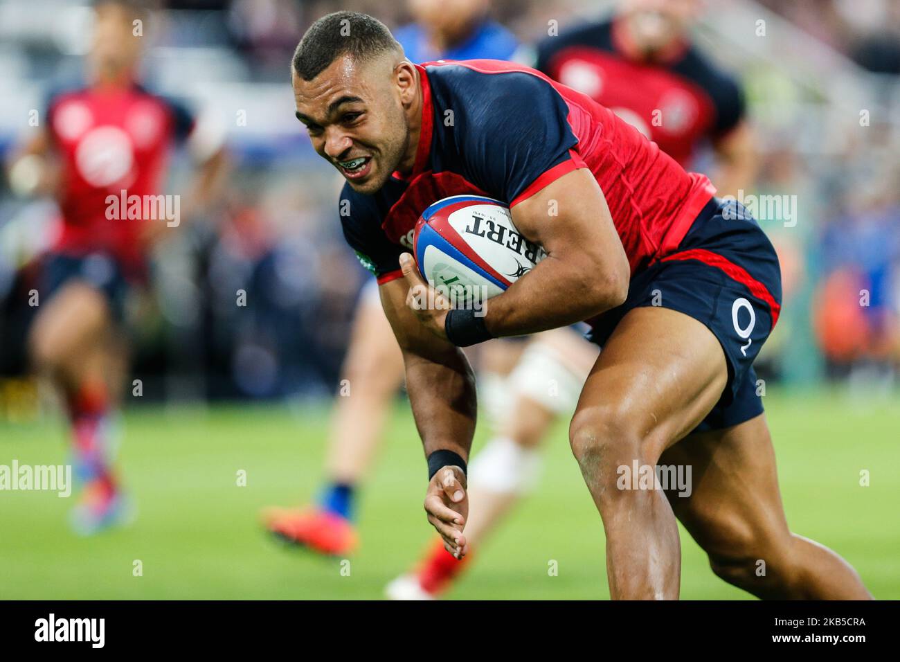 Joe Marchant, d'Angleterre, plonge pour marquer le match international d'automne de Quilter entre l'Angleterre et l'Italie au St. James's Park, Newcastle, le vendredi 6th septembre 2019. (Photo de Chris Lishman/MI News/NurPhoto) Banque D'Images