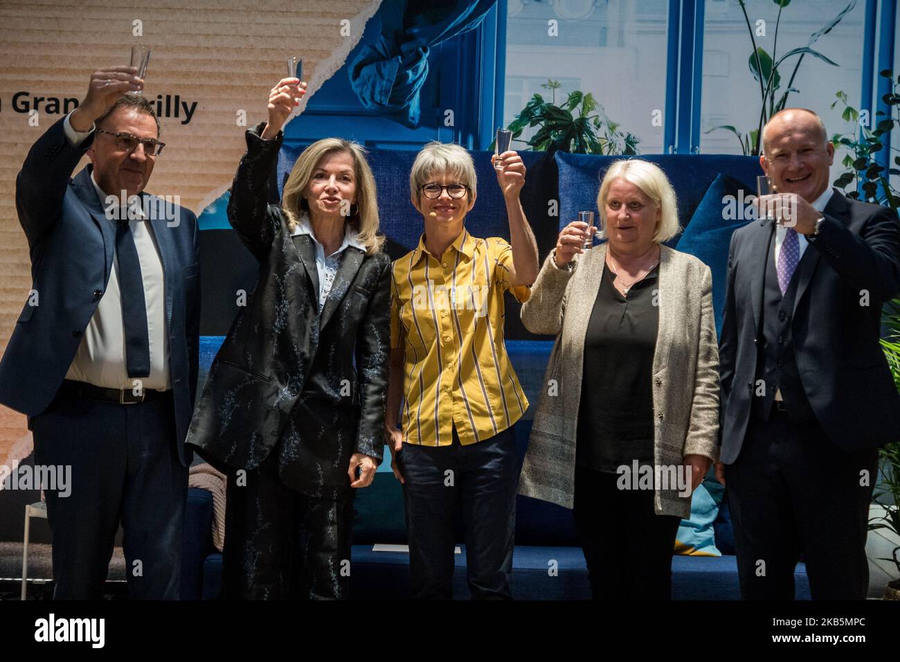 L'ambassadeur de Suède en France Veronika Wand-Danielsson, la directrice du magasin Ikea Catherine Arnoux, la mairesse municipale Michelle Picard et le président de la métropole de Lyon David Kimelfeld assistent à l'inauguration du magasin Ikea dans la région du Grand Lyon Parilly à Venissieux, près de Lyon, en France, sur 10 septembre 2019. (Photo de Nicolas Liponne/NurPhoto) Banque D'Images