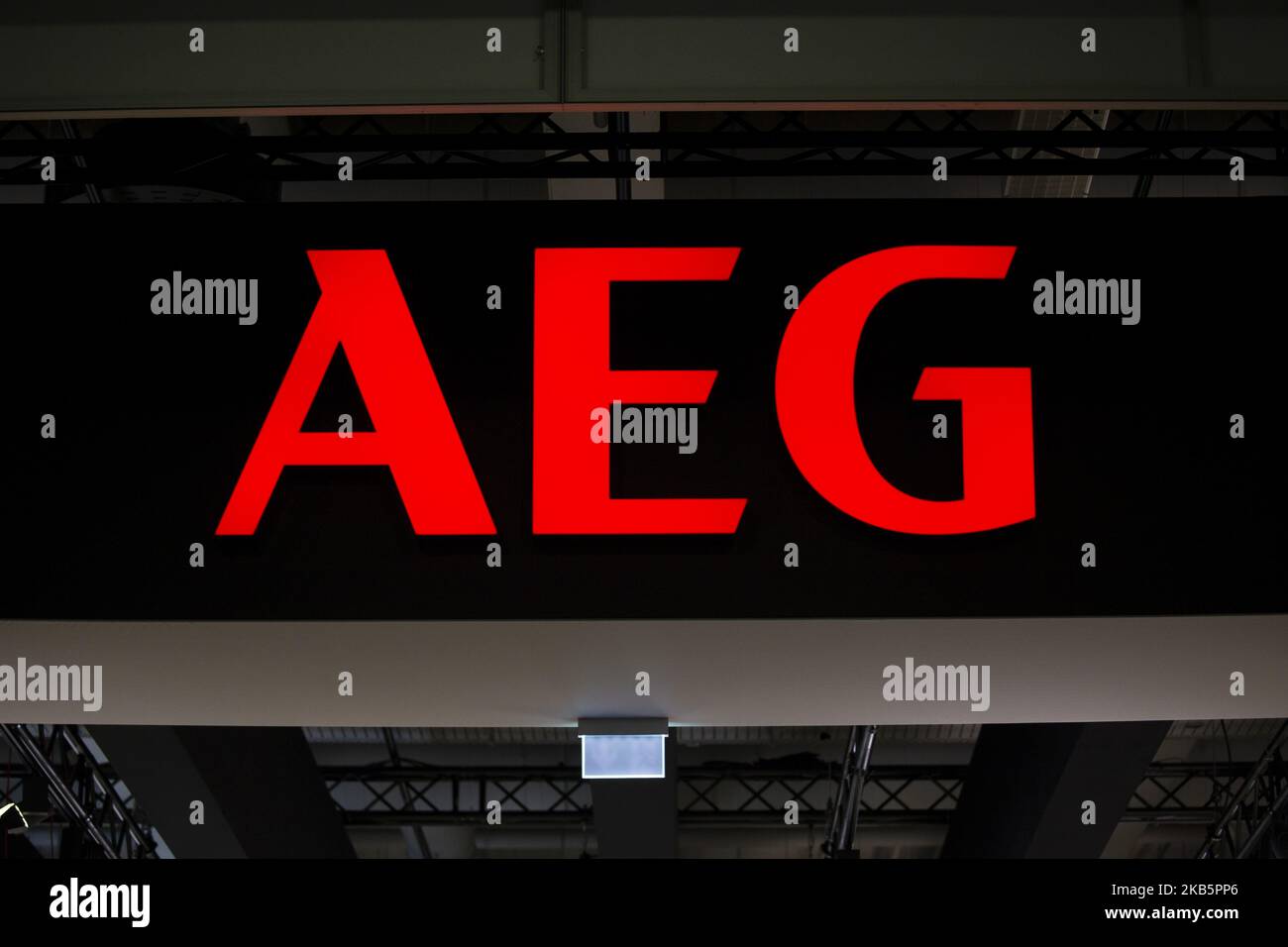 Le logo d'AEG lors du salon international de l'électronique et de l'innovation IFA à Berlin sur 11 septembre 2019. (Photo par Emmanuele Contini/NurPhoto) Banque D'Images