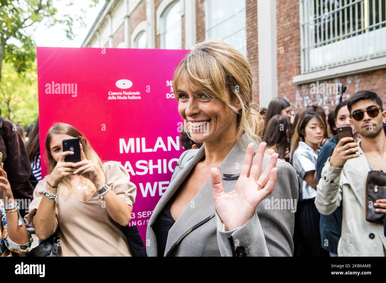Serena Autieri à l'extérieur de Fendi à Milan Fashion week, Milan, Italie, on 19 septembre 2019, Italie (photo par Mairo Cinquetti/NurPhoto) Banque D'Images