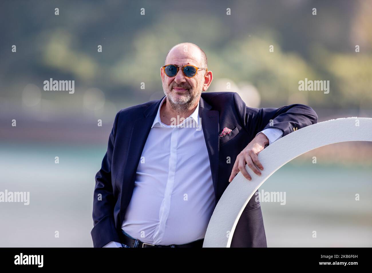 Karra Elejalde participe au photocall 'tout en temps de guerre' lors du festival du film de Saint-Sébastien 67th dans la ville basque de Saint-Sébastien sur 21 septembre 2019, au nord de l'Espagne. (Photo de Manuel Romano/NurPhoto) Banque D'Images