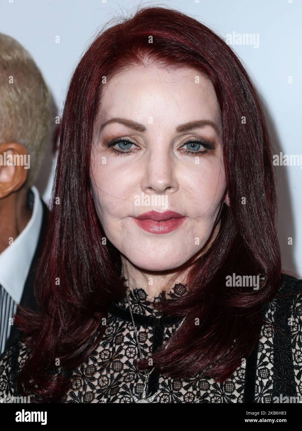 BEVERLY HILLS, LOS ANGELES, CALIFORNIE, États-Unis - SEPTEMBRE 21 : Priscilla Presley arrive au gala d'été spectaculaire 2019 de la Fondation Brent Shapiro pour la prévention des drogues qui s'est tenu à l'hôtel Beverly Hilton sur 21 septembre 2019 à Beverly Hills, Los Angeles, Californie, États-Unis. (Photo par Xavier Collin/image Press Agency/NurPhoto) Banque D'Images
