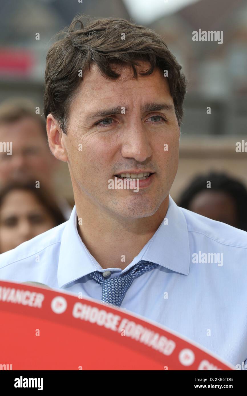 Justin Trudeau, chef du Parti libéral du Canada, prononce un discours lors d'une conférence de presse à Brampton (Ontario), au Canada, sur 22 septembre 2019 avant l'élection fédérale de 2019. Trudeau a annoncé que s'il était réélu, il réduirait les impôts de la classe moyenne et garantirait aux Canadiens des factures de téléphone cellulaire moins chères. (Photo de Creative Touch Imaging Ltd./NurPhoto) Banque D'Images