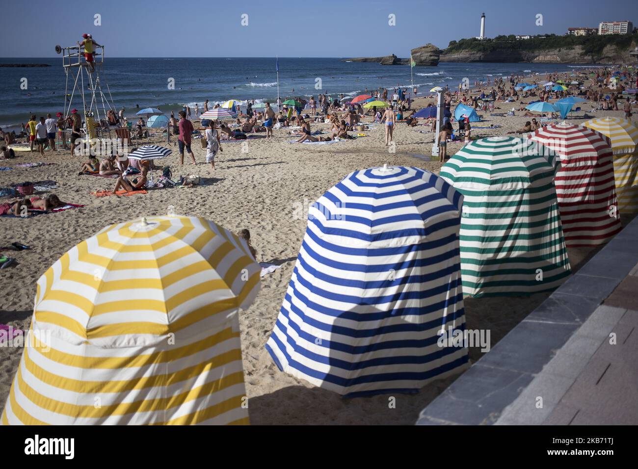 Plage de Biarritz au 25 août 2019. (Photo de Maciej Luczniewski/NurPhoto) Banque D'Images