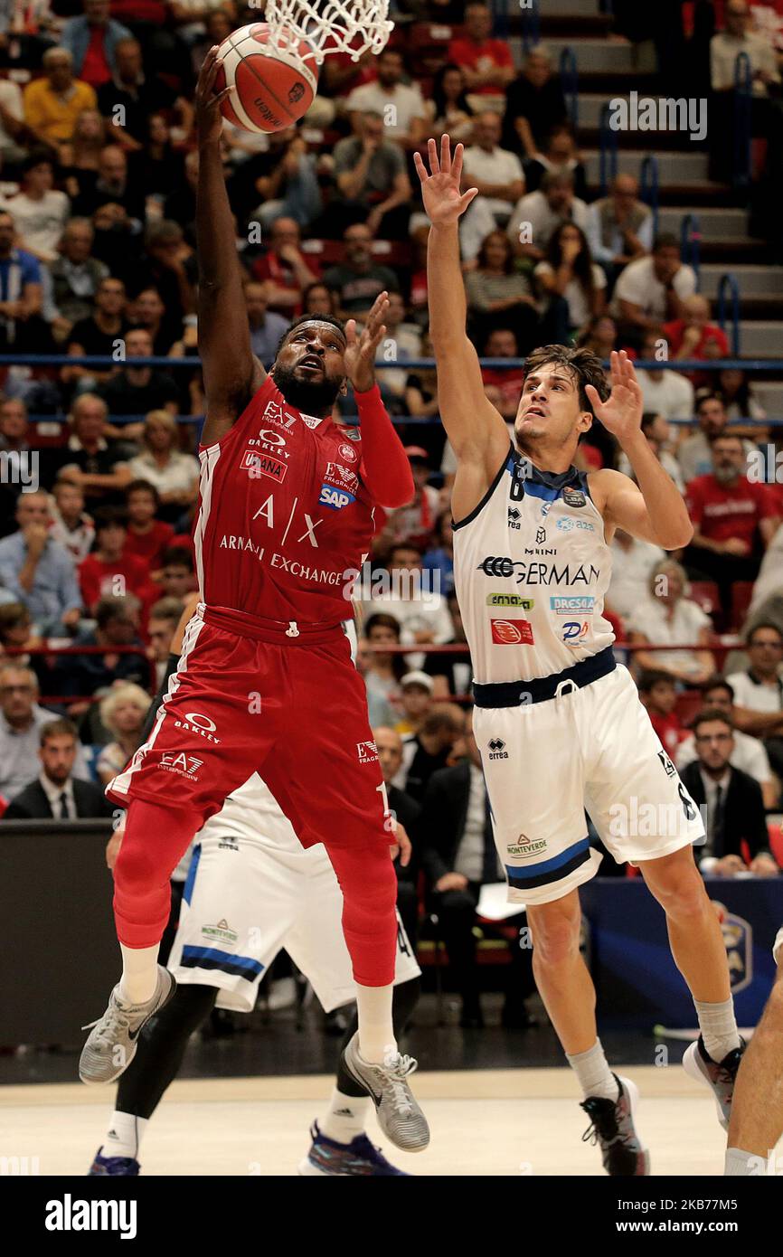 Shelvin Mack d'AX Armani Exchange Olimpia Milan en action pendant le LBA Lega basket Un match entre AX Armani Exchange Milan et Urania Milano au Forum Mediolanum Milano sur 29 septembre 2019 à Milan, Italie. (Photo de Giuseppe Cottini/NurPhoto) Banque D'Images