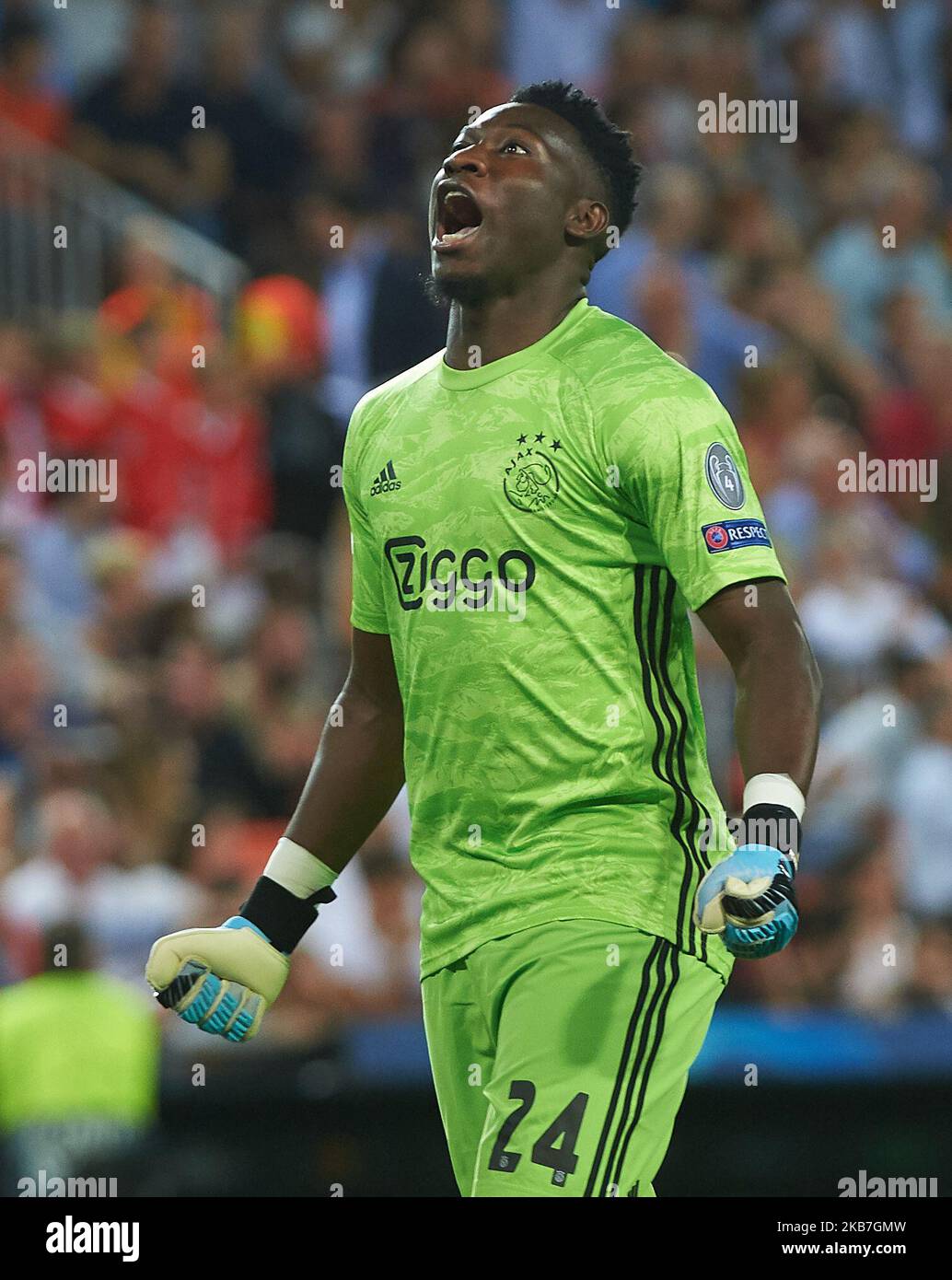 Andre Onana d'Ajax célèbre un but lors du match H de la Ligue des champions de l'UEFA entre Valencia CF et Ajax à l'Estadio de Mestalla on 2 octobre 2019 à Valence, Espagne (photo de Maria José Segovia/NurPhoto) Banque D'Images