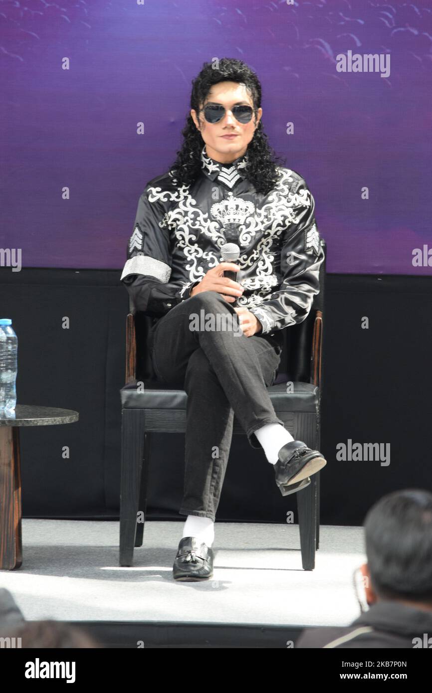 Noviembre 03, 2022, Ciudad de México, México: El cantte y bailarín brasileño Lenny Jay, en conferencia de prensa para anunciar su show “this is Michael” attributo al “Rey del Pop”. En el Auditorio Nacional, (Foto: Francisco Morales/DAMMPHOTO) 03 novembre 2022, Mexico, Mexique: Lenny Jay, chanteur et danseur brésilien, lors d'une conférence de presse pour annoncer son spectacle hommage au "Roi de la Pop". À l'Auditorium national, (photo: Francisco Morales/DAMMPHOTO) Banque D'Images