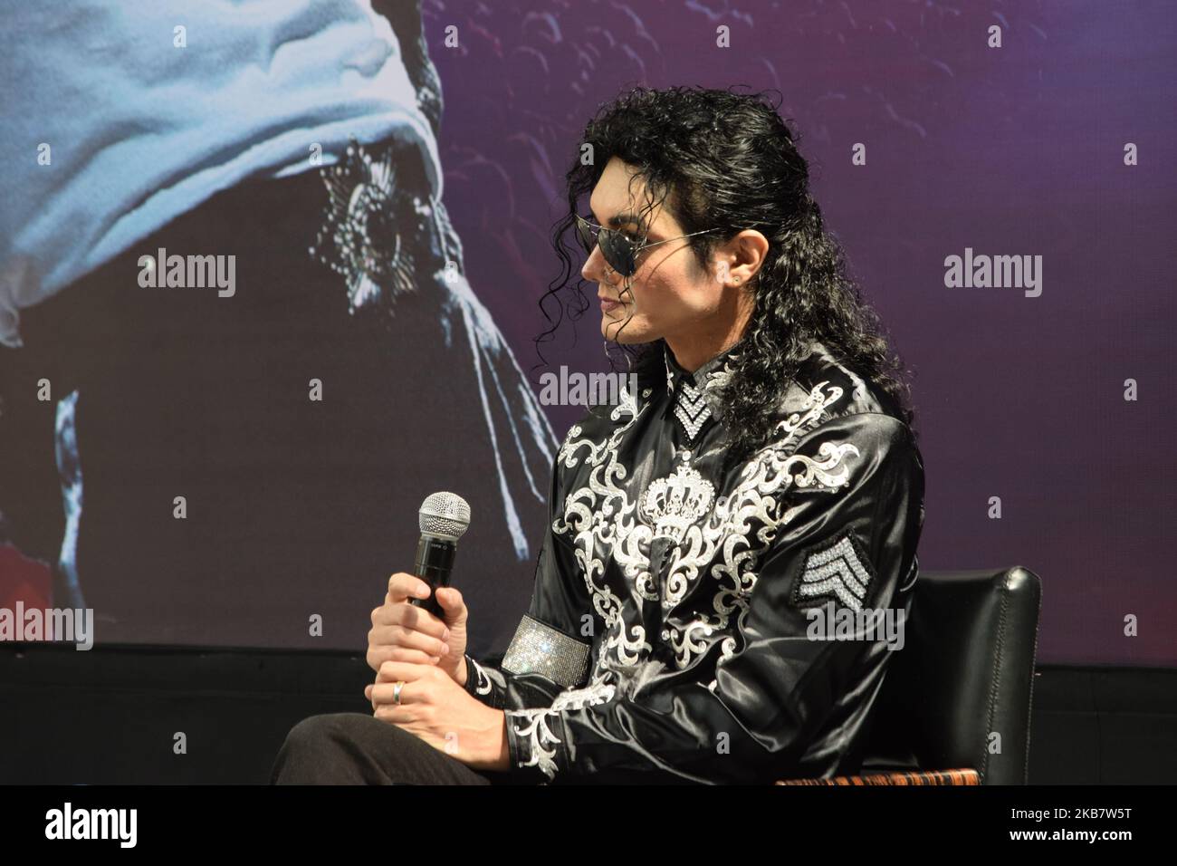 Noviembre 03, 2022, Ciudad de México, México: El cantte y bailarín brasileño Lenny Jay, en conferencia de prensa para anunciar su show “this is Michael” attributo al “Rey del Pop”. En el Auditorio Nacional, (Foto: Francisco Morales/DAMMPHOTO) 03 novembre 2022, Mexico, Mexique: Lenny Jay, chanteur et danseur brésilien, lors d'une conférence de presse pour annoncer son spectacle hommage au "Roi de la Pop". À l'Auditorium national, (photo: Francisco Morales/DAMMPHOTO) Banque D'Images