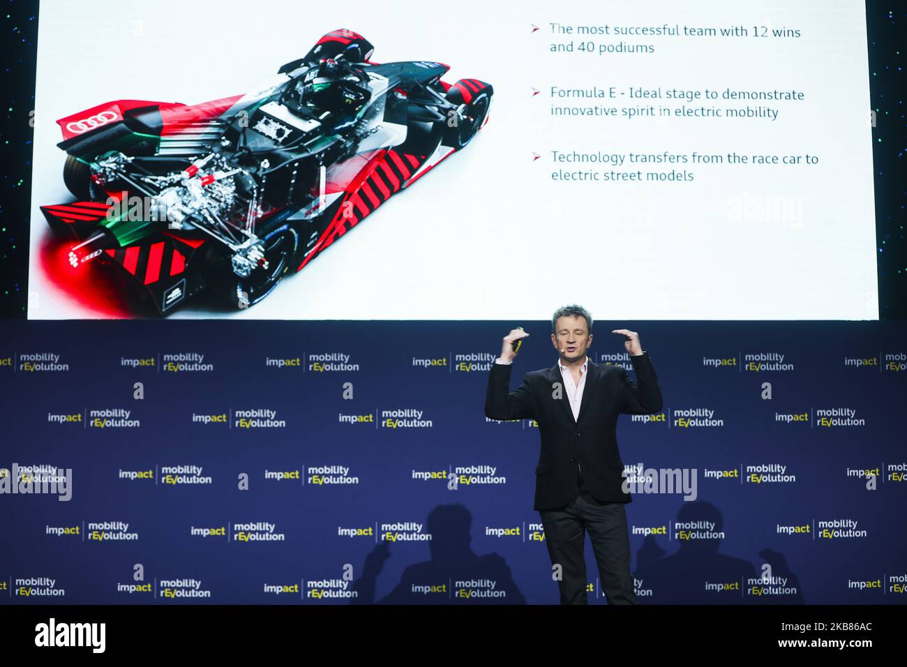 Allan McNish, champion du monde Racer et directeur de l'équipe de Formule E, lors de la conférence impact Mobility Revolution'19 au Centre international des congrès de Katowice, en Pologne, le 10 octobre 2019. (Photo de Beata Zawrzel/NurPhoto) Banque D'Images