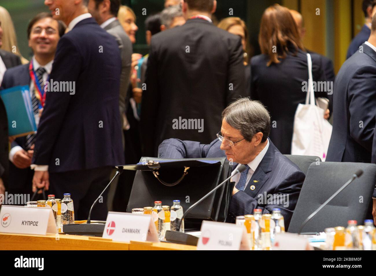 Président de la République de Chypre, Nicos Anastasiades. Les dirigeants européens discutent avant les tables rondes lors de la deuxième journée de sommet des dirigeants de l'UE sans le Premier ministre britannique Boris Johnson sur 18 octobre 2019, à Bruxelles, en Belgique. Les négociateurs de l'UE et du Royaume-Uni ont annoncé un accord sur le départ du Royaume-Uni de l'Union européenne, le Brexit. (Photo de Nicolas Economou/NurPhoto) Banque D'Images