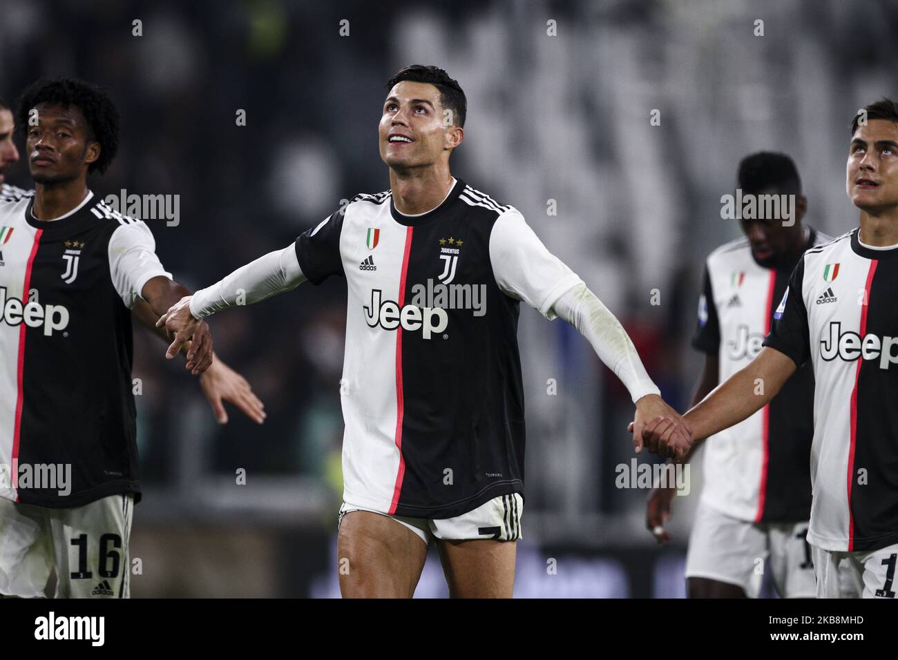 Juventus en avant Cristiano Ronaldo (7) célèbre la victoire après le match de football de la série A n.8 JUVENTUS - BOLOGNE sur 19 octobre 2019 au stade Allianz de Turin, Piémont, Italie. Résultat final: Juventus-Bologna 2-1.(photo de Matteo Bottanelli/NurPhoto) Banque D'Images