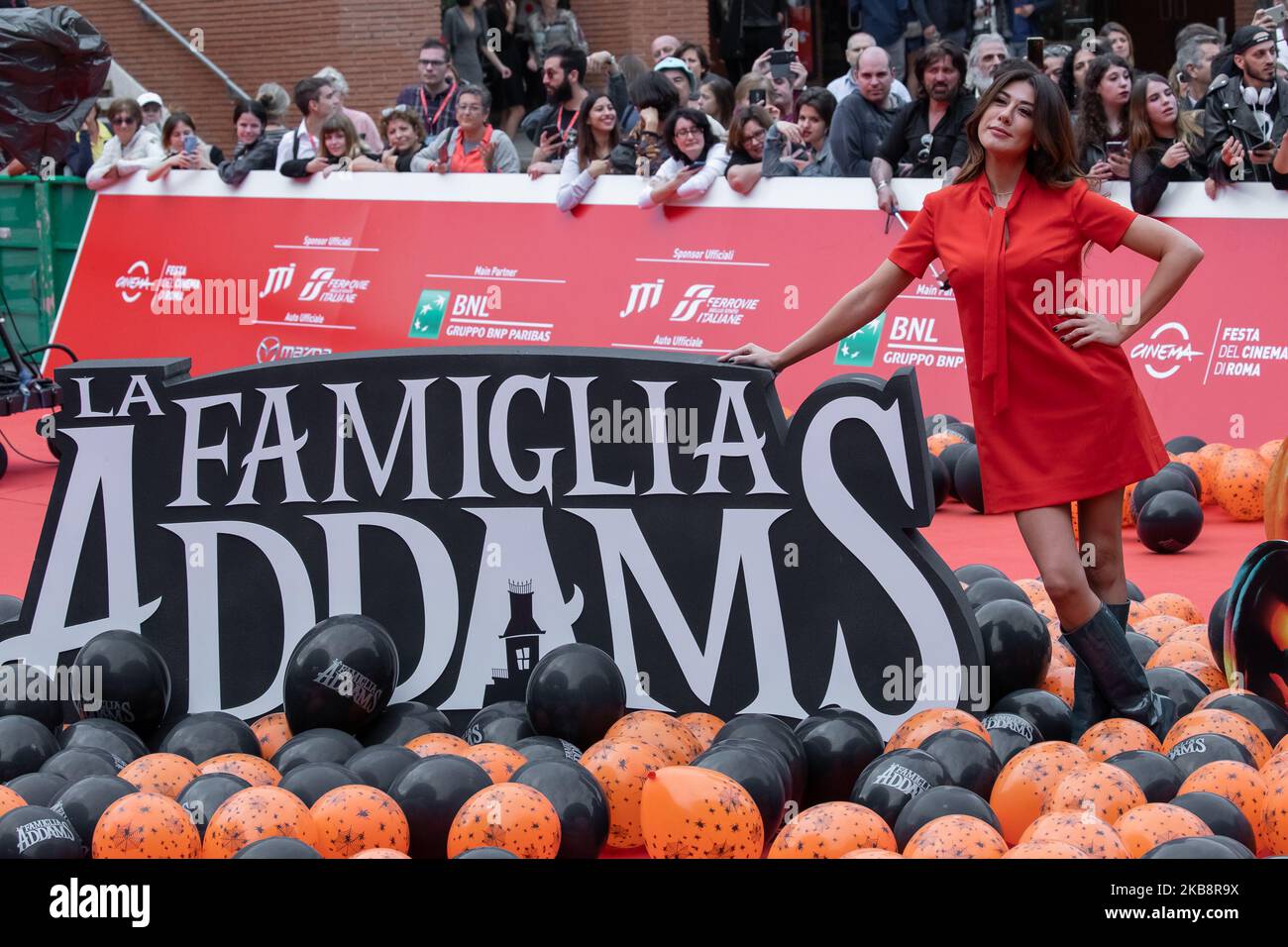 Virginia Raffaele assiste au tapis rouge du film 'la Famiglia Addams' lors du festival Alice nella Città sur 20 octobre 2019 à Rome, Italie. Assiste au tapis rouge du film 'la Famiglia Addams' lors du festival Alice nella Città sur 20 octobre 2019 à Rome, Italie. (Photo de Mauro Fagiani/NurPhoto) Banque D'Images