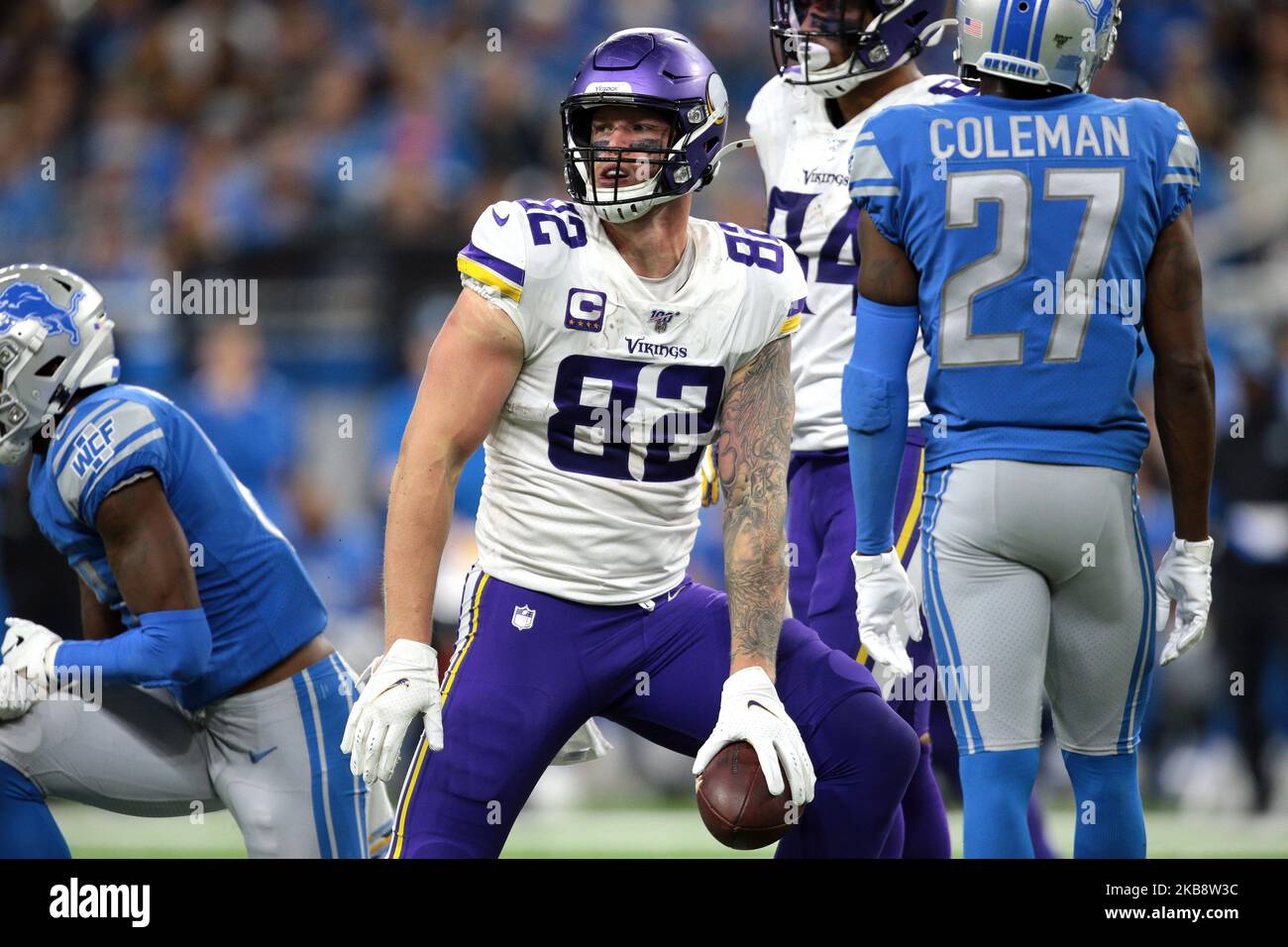 Minnesota Vikings Tight End Kyle Rudolph (82) est vu lors de la deuxième moitié d'un match de football de la NFL contre les Lions de Detroit à Detroit, Michigan, États-Unis, le dimanche, 20 octobre 2019 (photo par Jorge Lemus/NurPhoto) Banque D'Images Minnesota Vikings Tight End Kyle Rudolph (82) est vu lors de la deuxième moitié d'un match de football de la NFL contre les Lions de Detroit à Detroit, Michigan, États-Unis, le dimanche, 20 octobre 2019 (photo par Jorge Lemus/NurPhoto) Banque D'Images