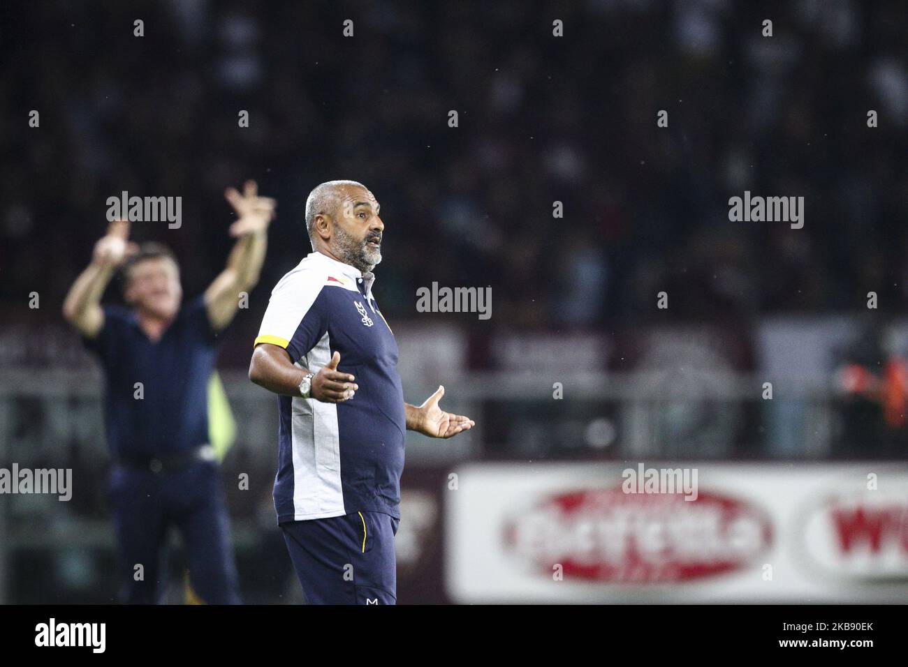 L'entraîneur de Lecce Fabio Liverani parle avec ses joueurs lors de la série A football match n.3 TURIN - LECCE sur 16 septembre 2019 au Stadio Olimpico Grande Turin à Turin, Piémont, Italie. Résultat final: Torino-Lecce 1-2. (Photo de Matteo Bottanelli/NurPhoto) Banque D'Images