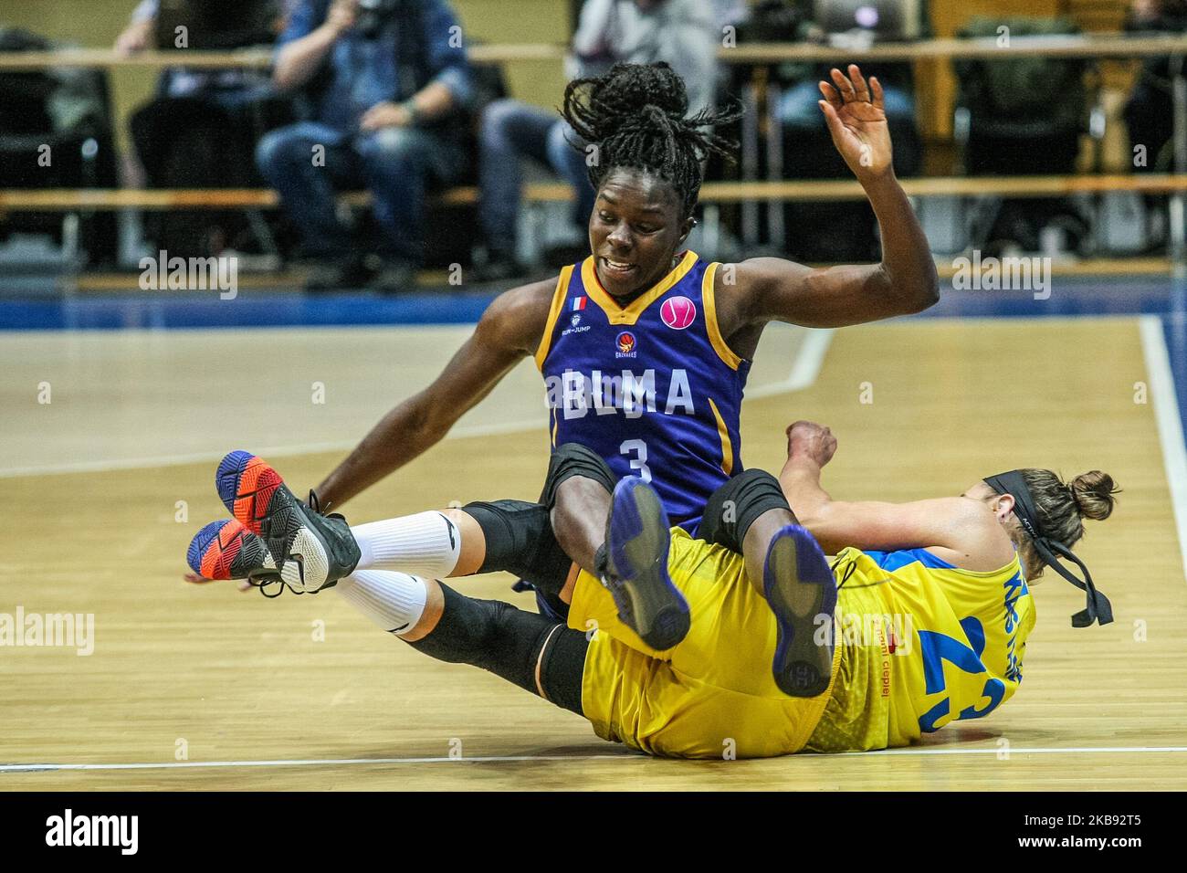 Ornelia Bankole (3) de BLMA est vue en action lors du match de basket-ball entre Arka Gdynia (Pologne) et basket Lattes Montpellier Association (France) à Gdynia, Pologne, le 23 octobre 2019 (photo de Michal Fludra/Nurphoto) Banque D'Images