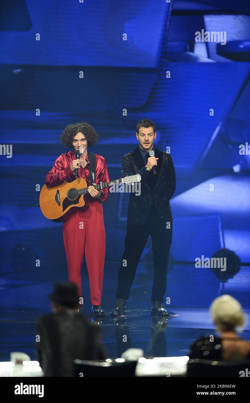 Lorenzo Rinaldi chante lors de la première édition live de 13th de la version italienne de l'exposition internationale de talents X Factor le 24 octobre 2019 à Candy Arena à Monza, Italie. (Photo par Andrea Diodato/NurPhoto) Banque D'Images