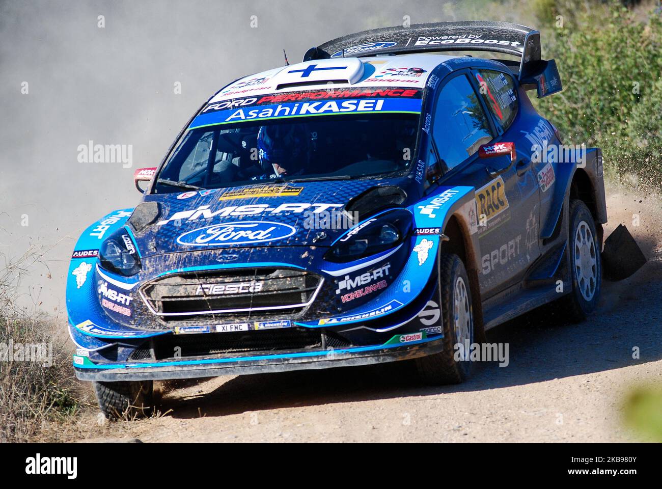 Le pilote finlandais Teemu Suninen et son copilote Jarmo Lehtinen de M-Sport Ford World Rally Team, sautant avec son Ford Fiesta WRC au SS2 Horta-Bot pendant la première journée du Rallye RACC Catalunya Costa Daurada, sur 25 octobre 2019 à Salou, Espagne. (Photo de Joan Cros/NurPhoto) Banque D'Images