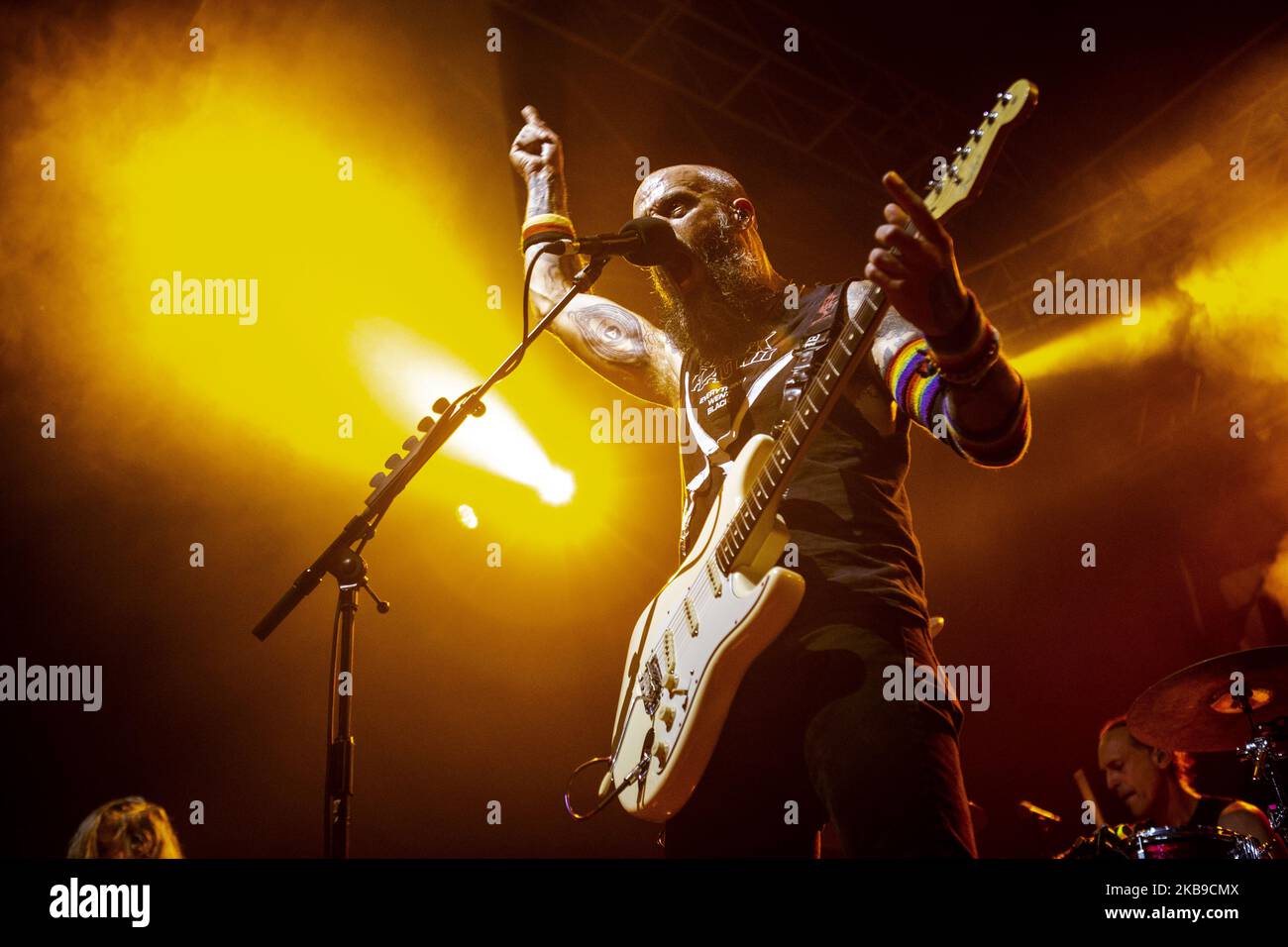 John Baizley, du groupe américain de métaux lourds Baroness, se présente à fabrique sur 14 octobre 2019 à Milan, en Italie. (Photo de Roberto Finizio/NurPhoto) Banque D'Images