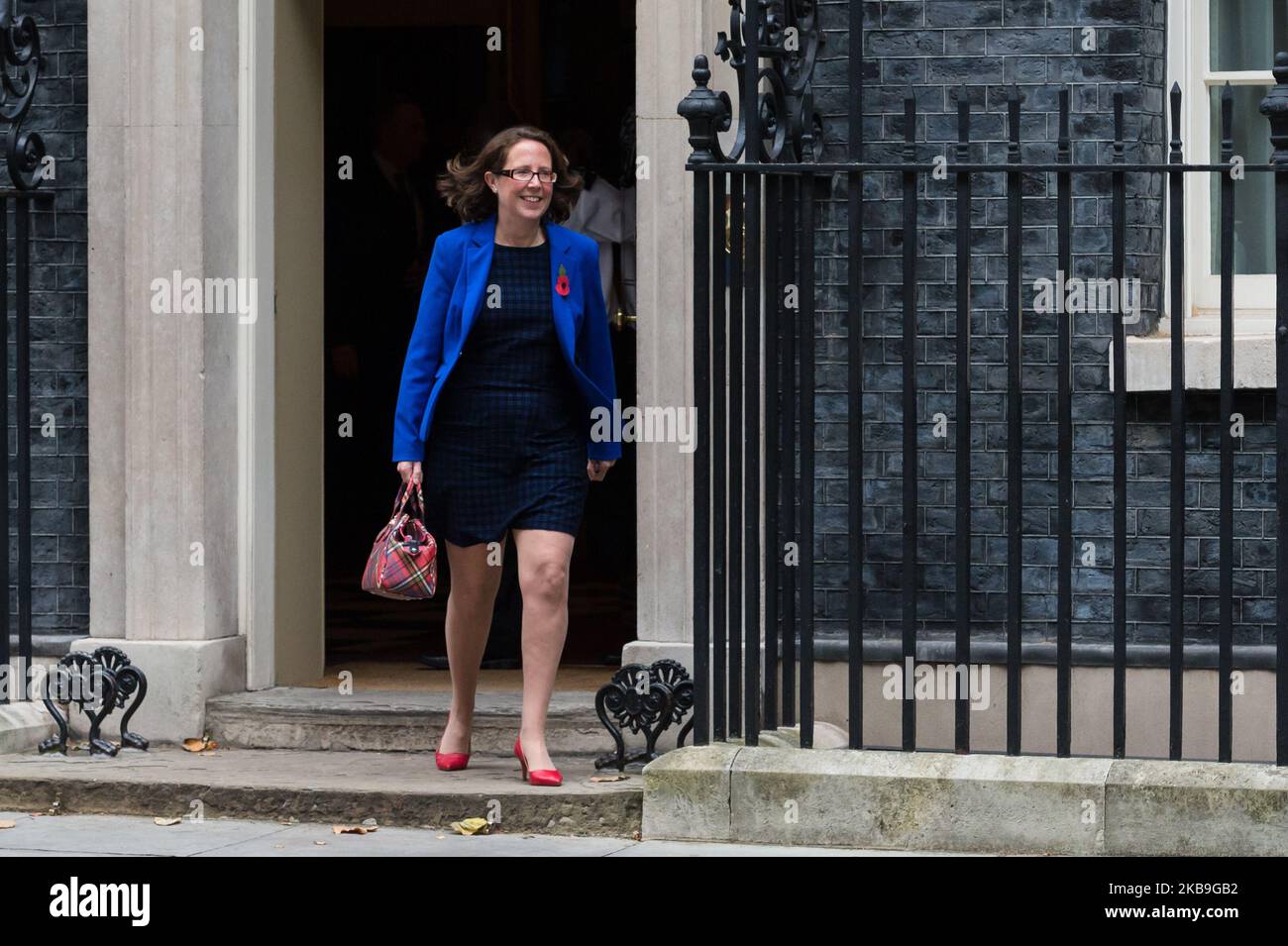 Chef de la Chambre des Lords et Lord privé Seal Baroness Evans quitte le 10 Downing Street dans le centre de Londres après avoir assisté à la réunion hebdomadaire du Cabinet le 29 octobre 2019 à Londres, en Angleterre. Le gouvernement déposera le projet de loi à une ligne visant à modifier la Loi sur les parlements à durée déterminée (LTPF) afin de permettre une élection générale avant Noël, car les députés ont rejeté hier la motion du gouvernement demandant la tenue d'élections anticipées le 12 décembre 2019. (Photo de Wiktor Szymanowicz/NurPhoto) Banque D'Images