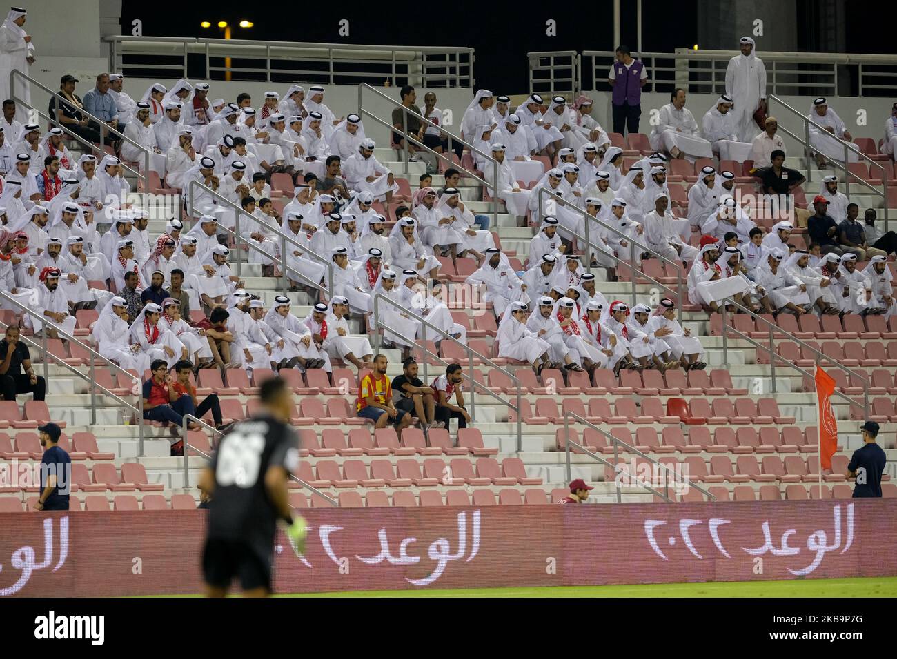 Vue générale du Grand Hamad Stadium lors du match de la QNB Stars League entre Al Arabi et Al Wakrah le 1 novembre 2019 à Doha, au Qatar. (Photo de Simon Holmes/NurPhoto) Banque D'Images