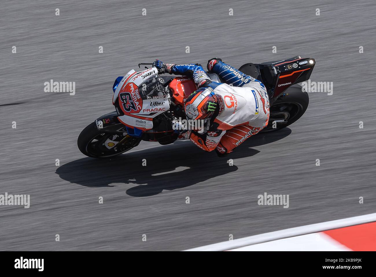 Francesco Bagnaia, motoGP italien, de l'équipe de Pramac Racing Ducati, en action lors de la première séance d'entraînement du Grand Prix de moto malaisien au circuit international de Sepang, le 1st novembre 2019 à Kuala Lumpur, en Malaisie. (Photo de Zahim Mohd/NurPhoto) Banque D'Images